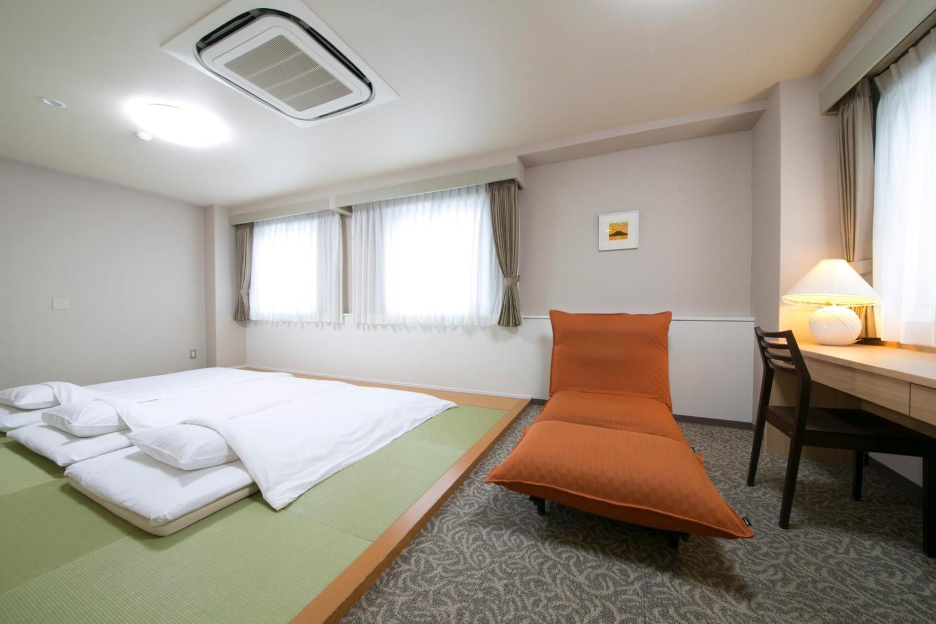 Deluxe Family Room - Non-Smoking