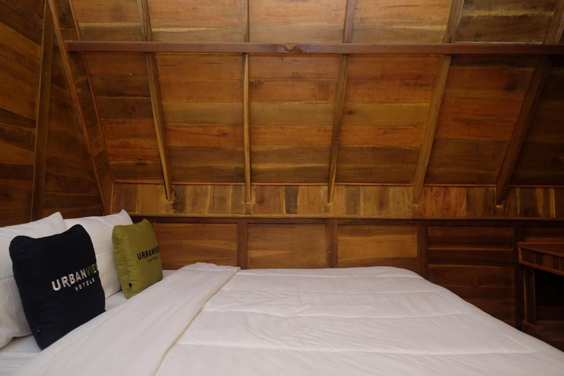 Urbanview Villa Lukulo Kebumen by RedDoorz Budget Double Room 2