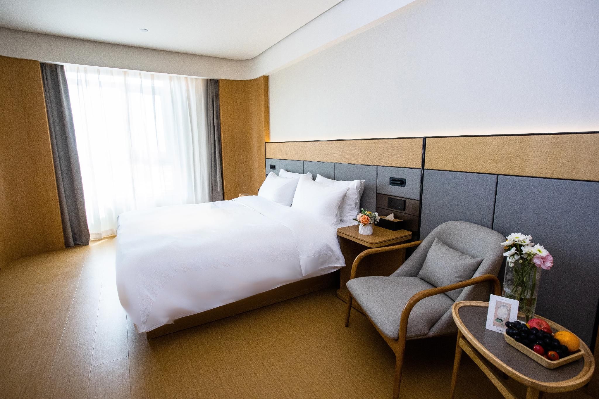 Huazhu - Superior BedRoom
