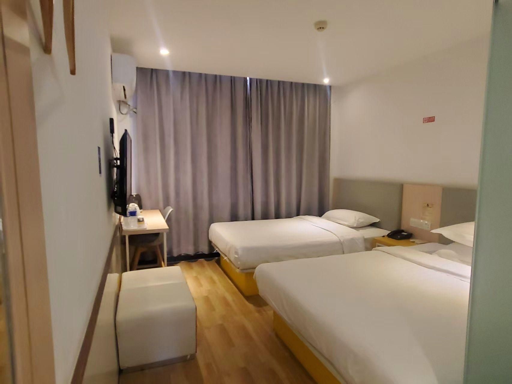 WH - Traditional Bed Room