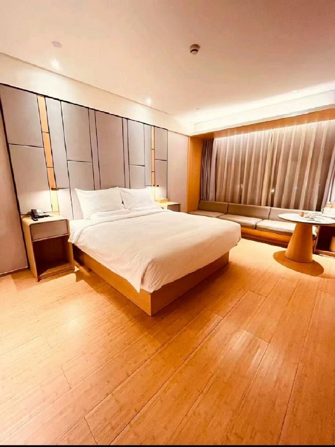 Business Queen Bed Room