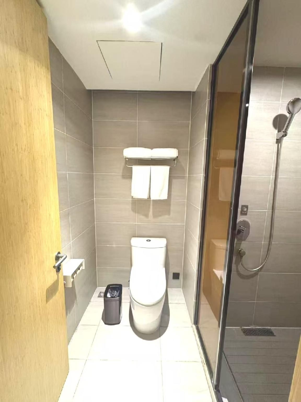 Twin Business Room