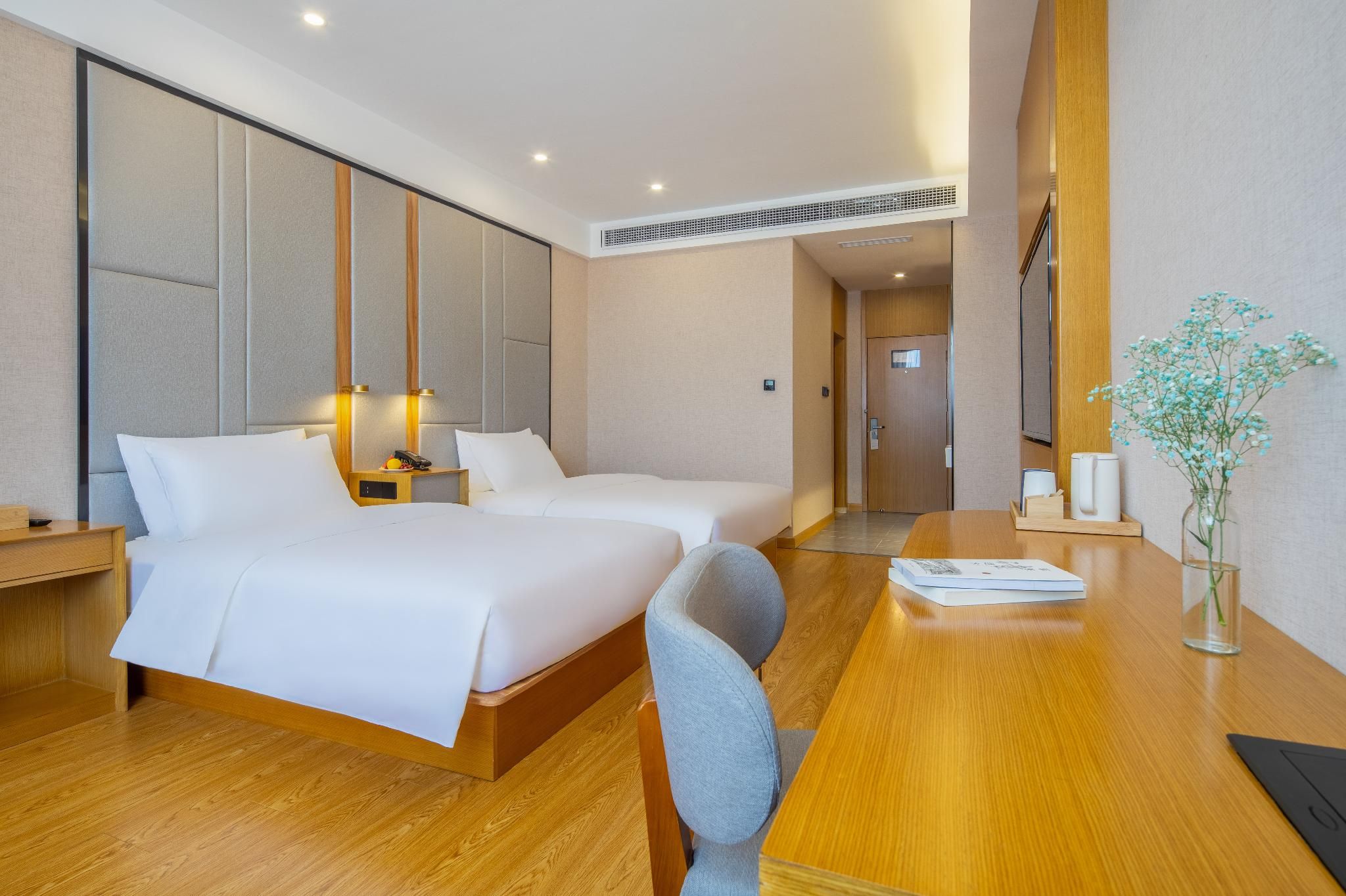 Huazhu - Family Room
