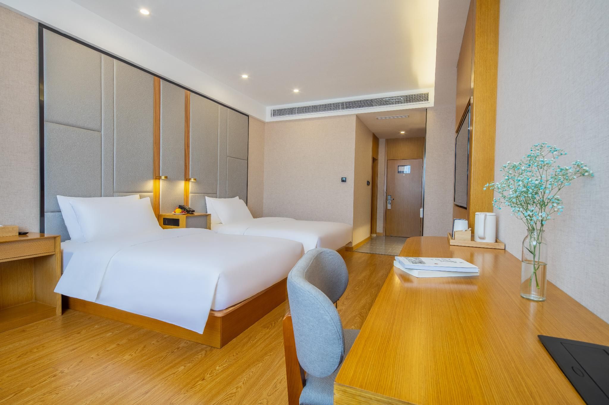 Twin Business Room