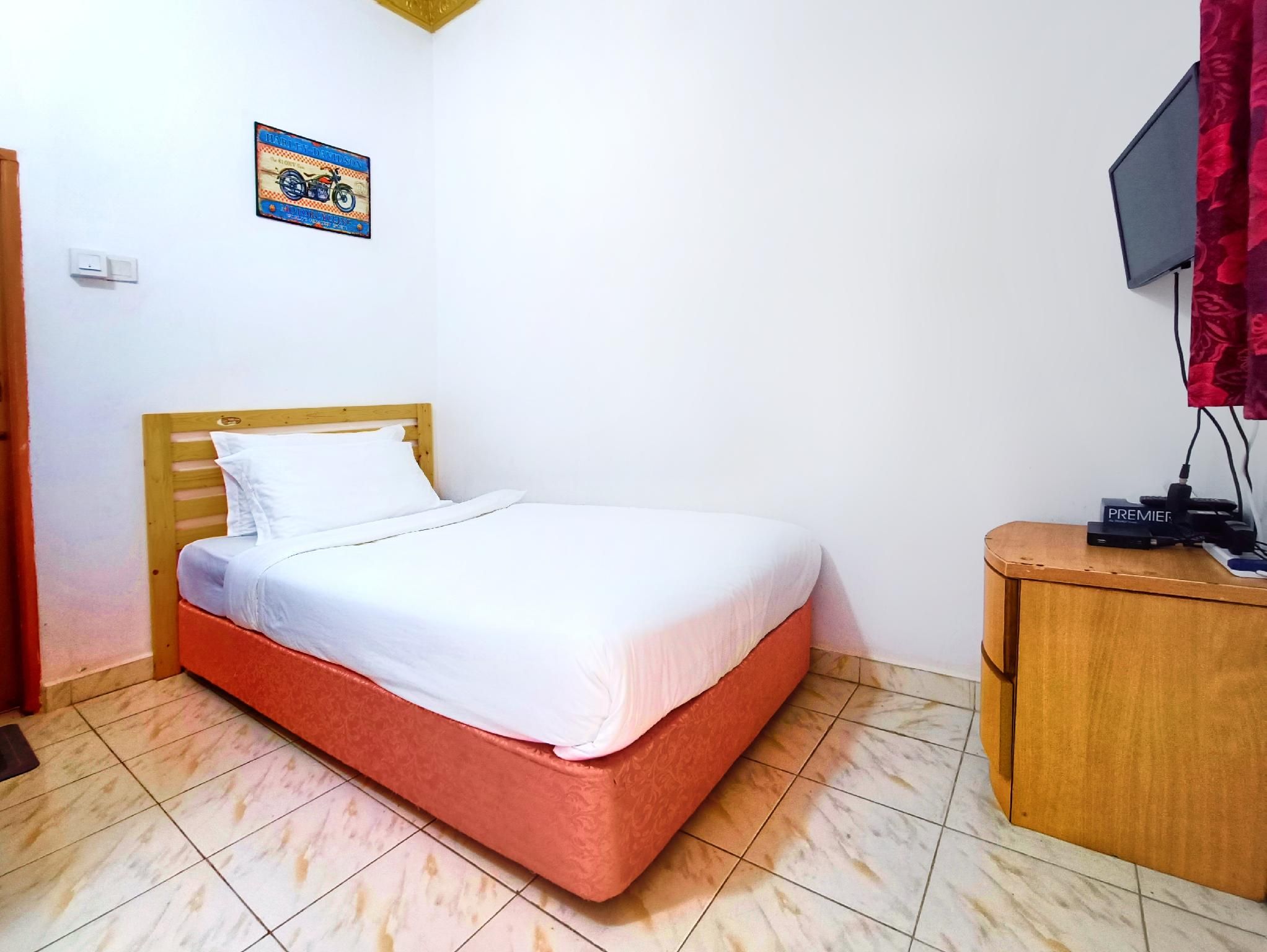 Chalet Yunie Marang by RVH Deluxe Single