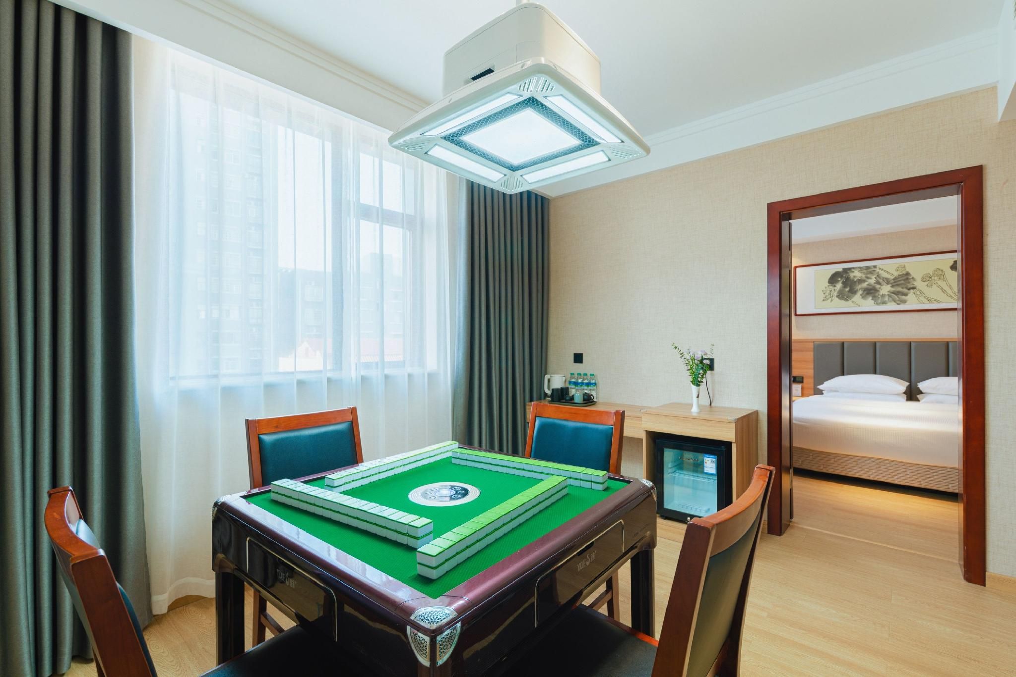 Rezen - Premier Mahjong Room