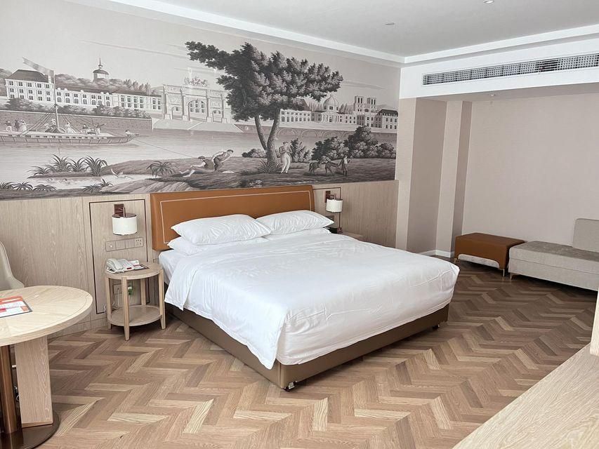 Executive Suite
