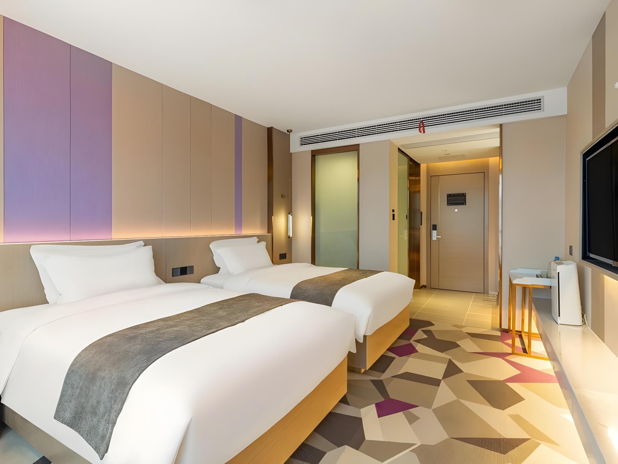 WH - Deluxe Room Twin
