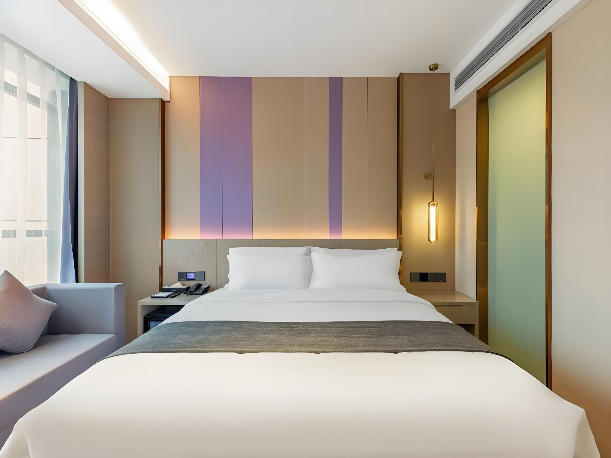 WH - Deluxe Bed Room