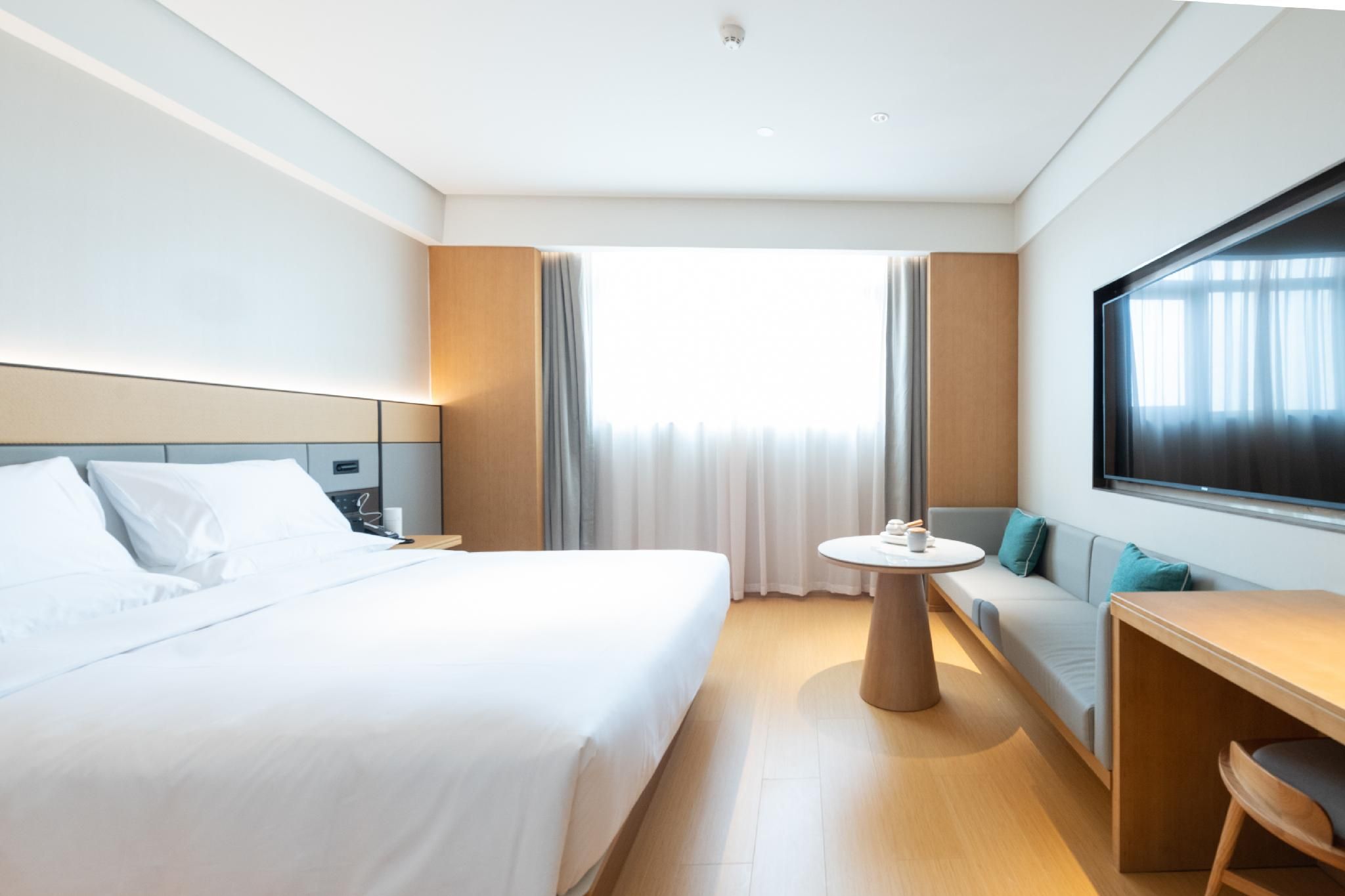 Huazhu - Superior BedRoom