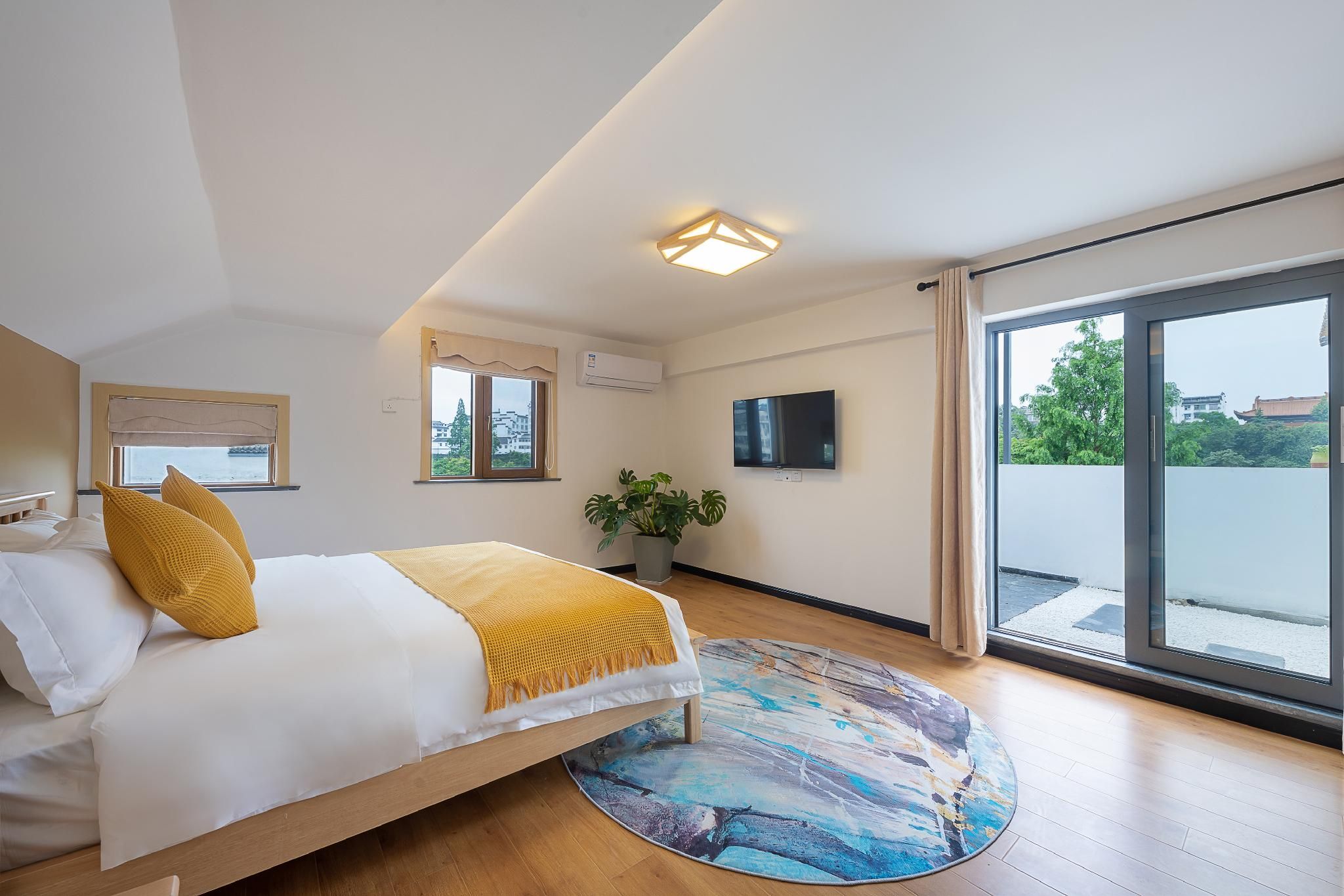 Big Room