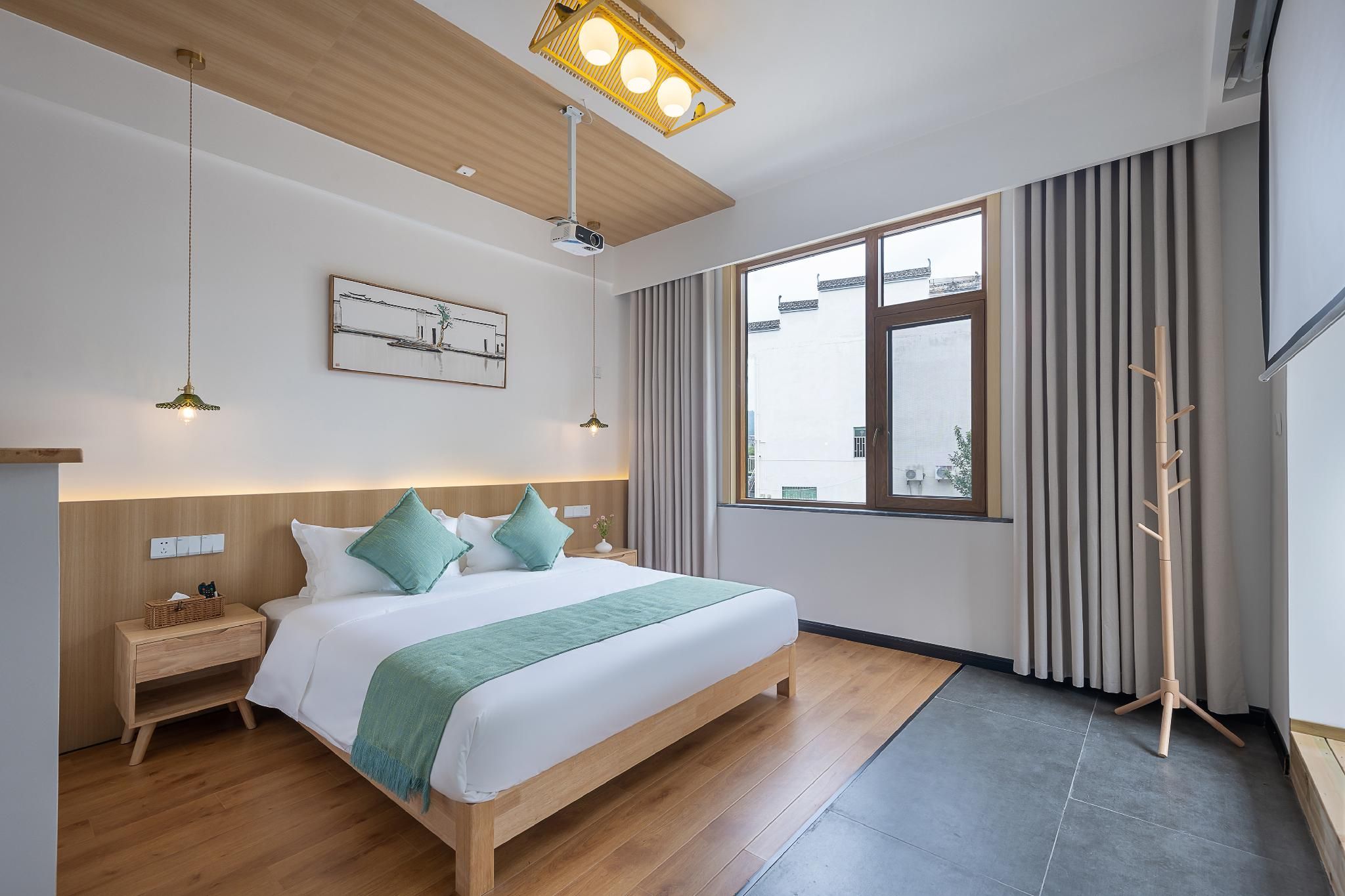 Queen Room with View