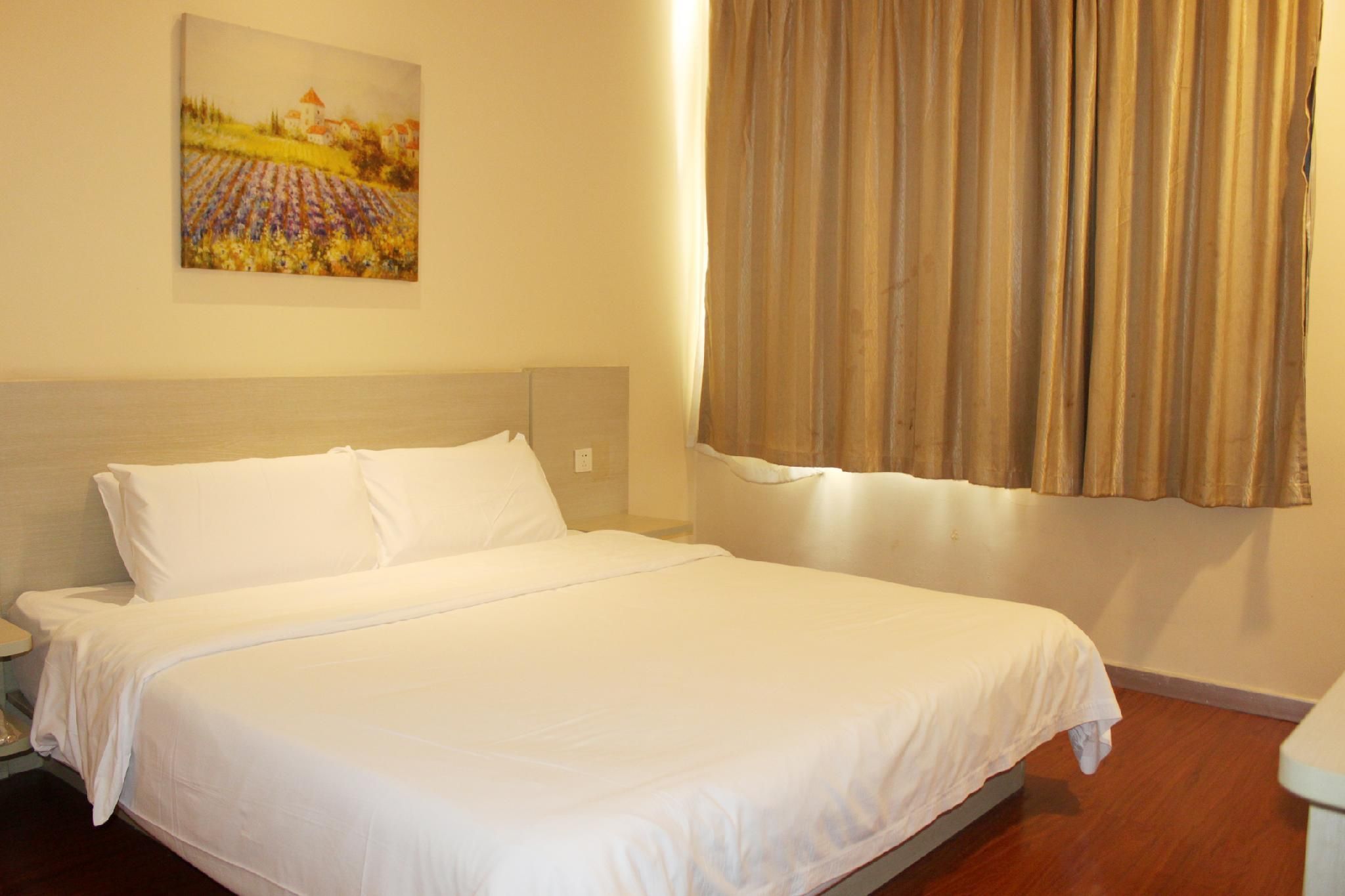 Huazhu - Room With Bed