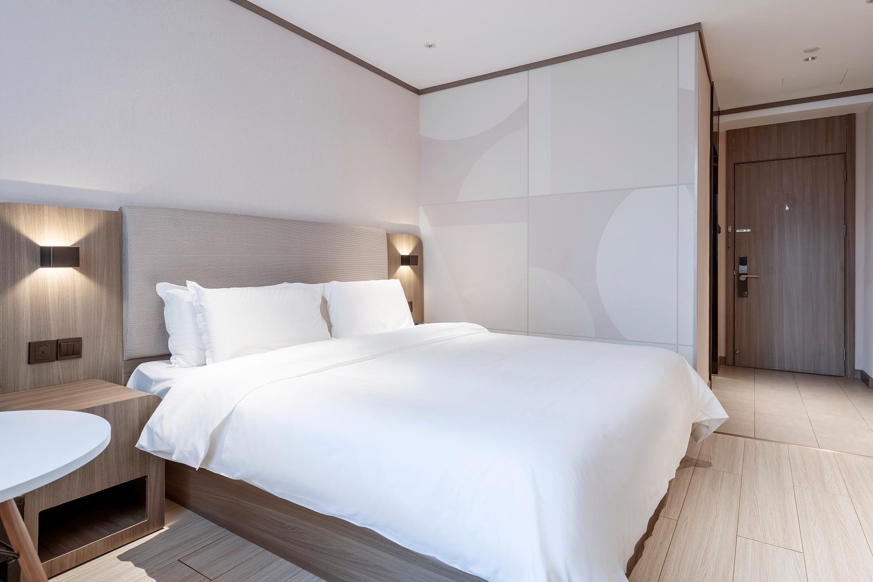 Huazhu - Superior BedRoom