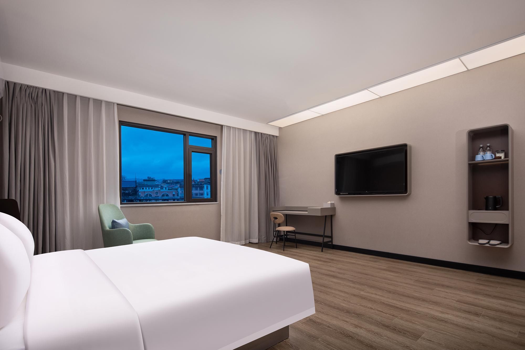 Business Queen Bed Room