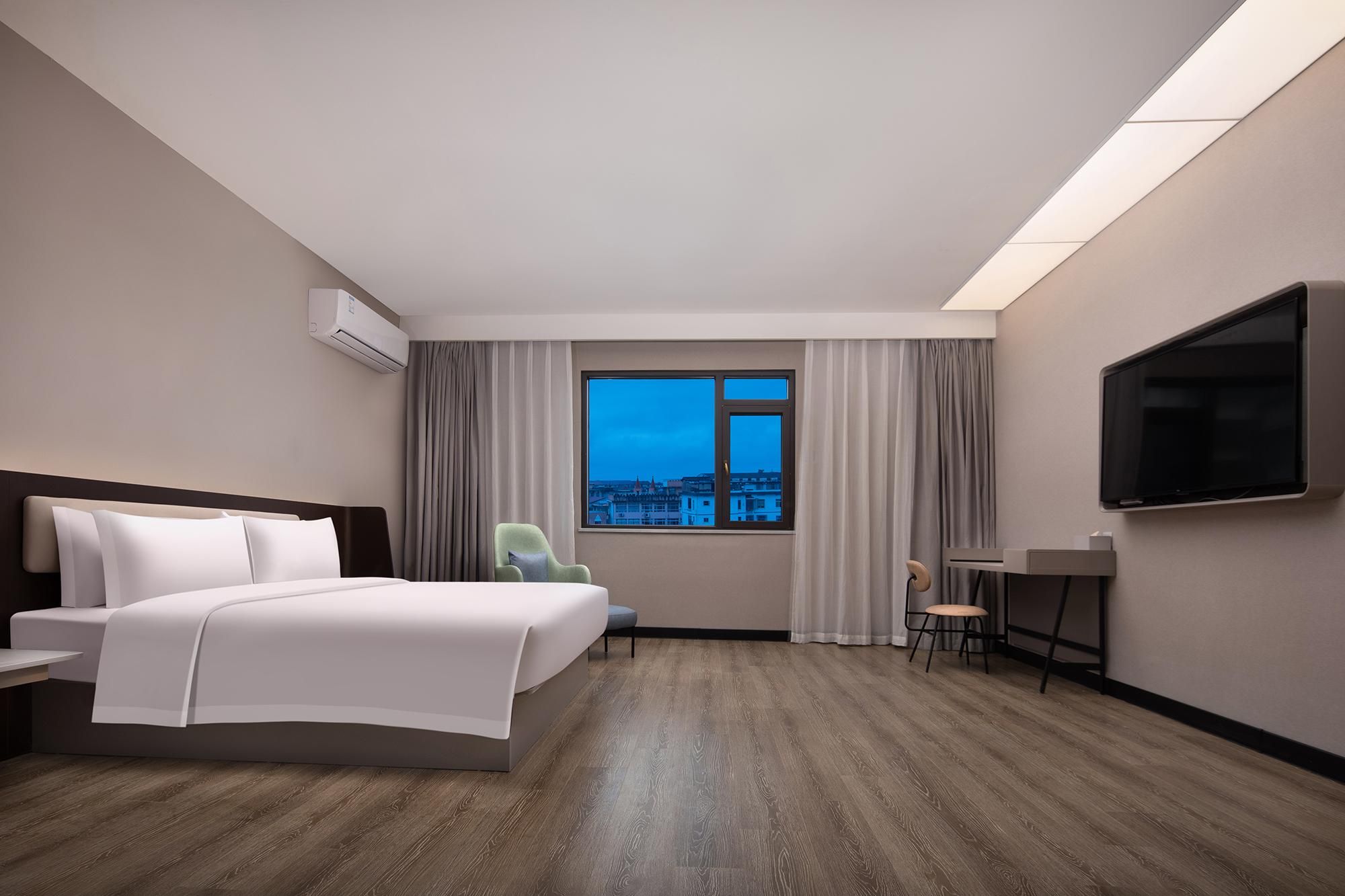 Business Queen Bed Room