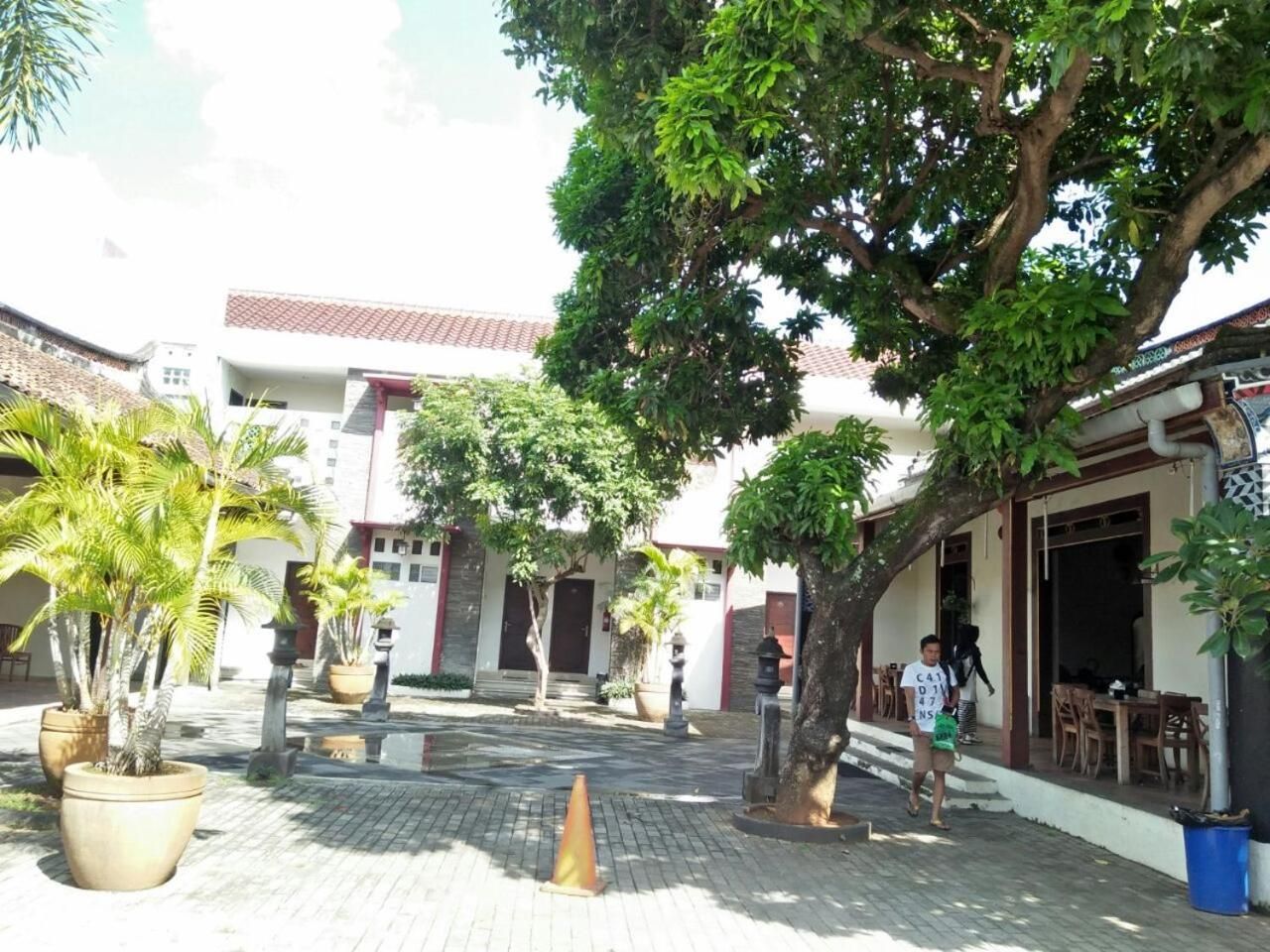 Antika Hotel