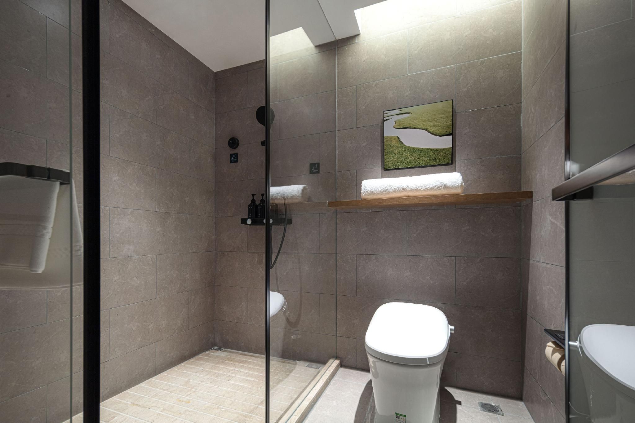 Atour - Executive Twin Room with City View