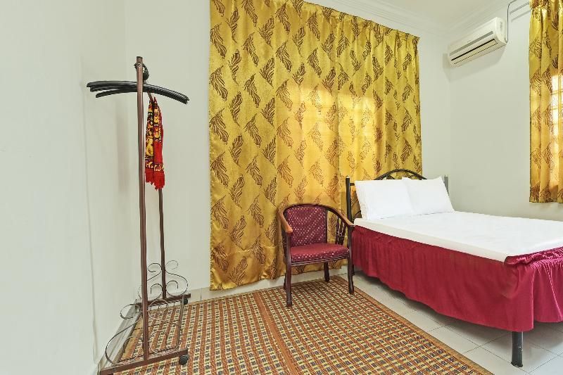 Double Room with Shared Bathroom