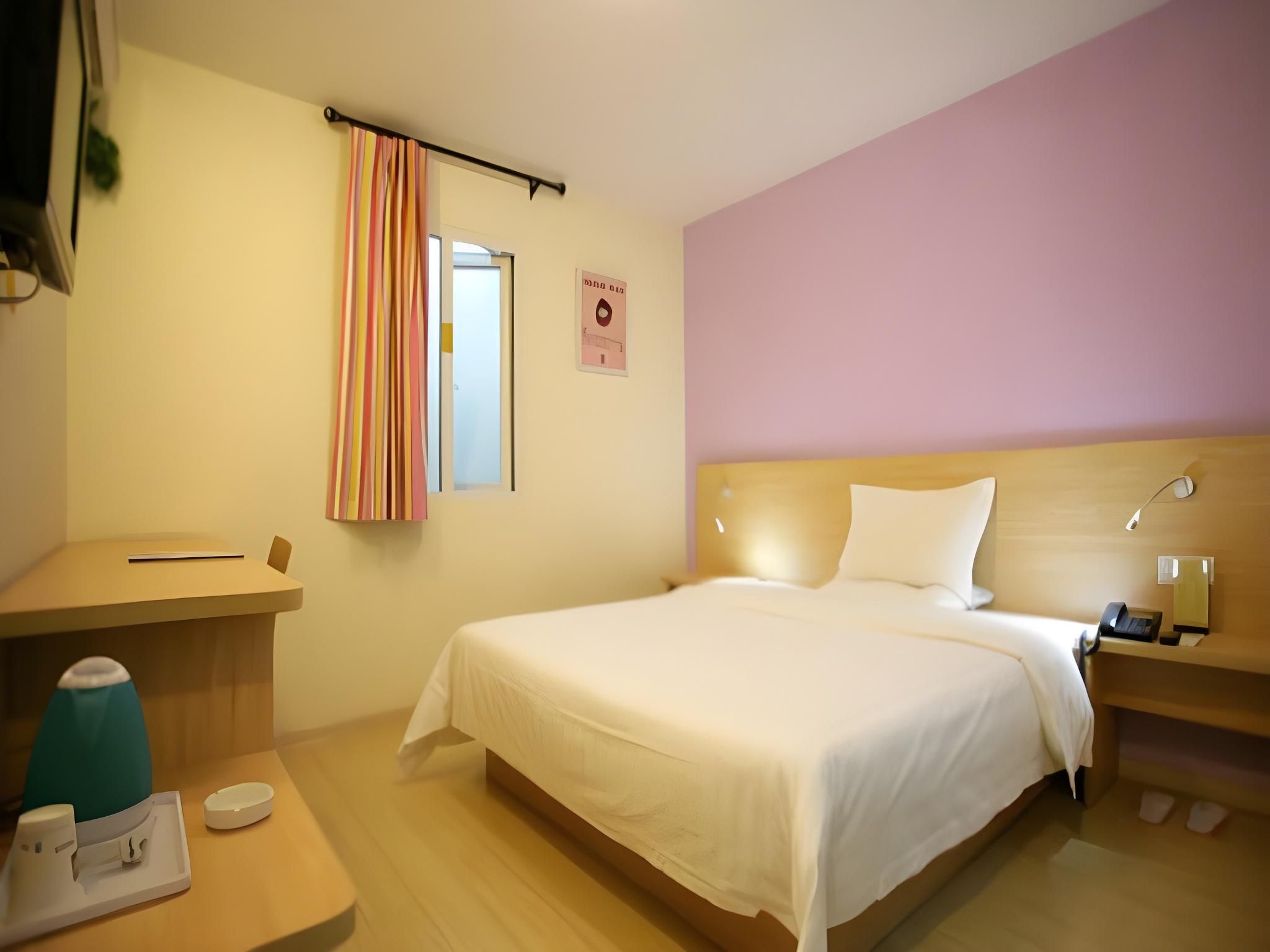 Zero Pressure 1 Bed Room