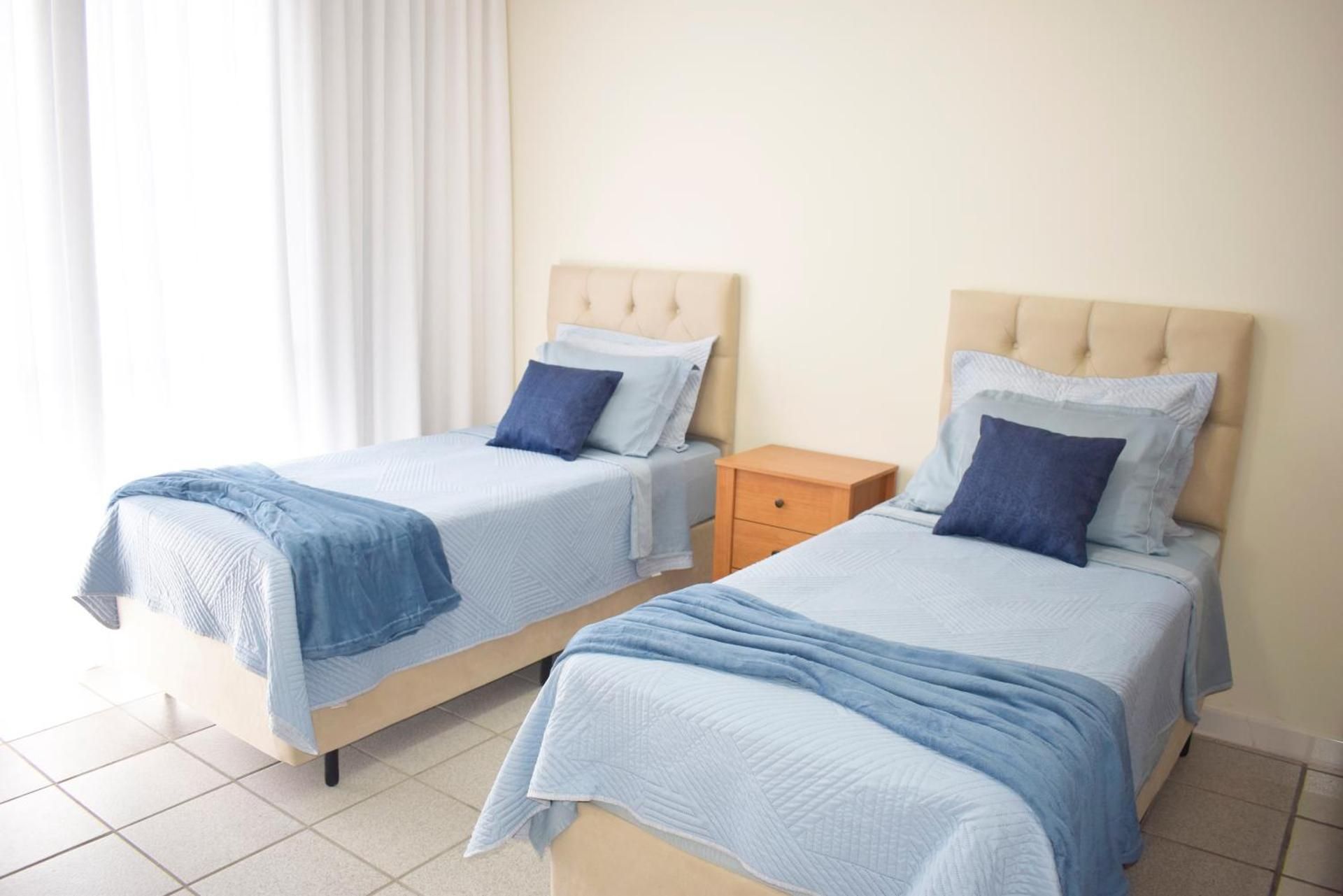 Single Bed in Mixed Dormitory Room