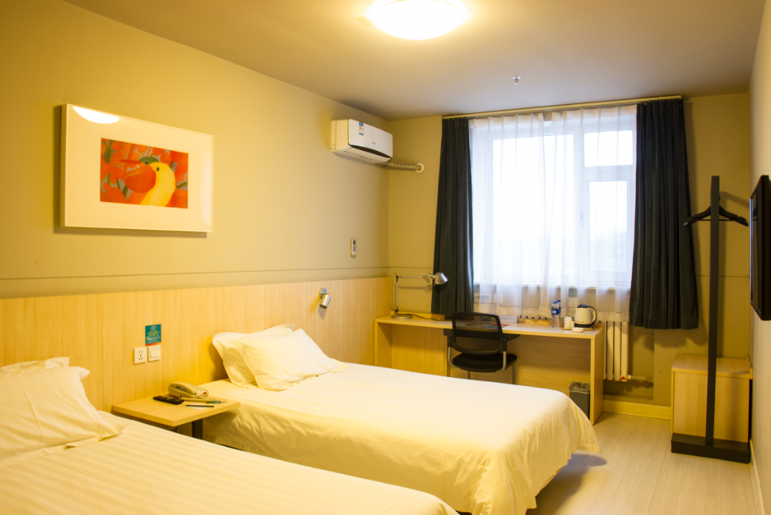 Business Standard Room B