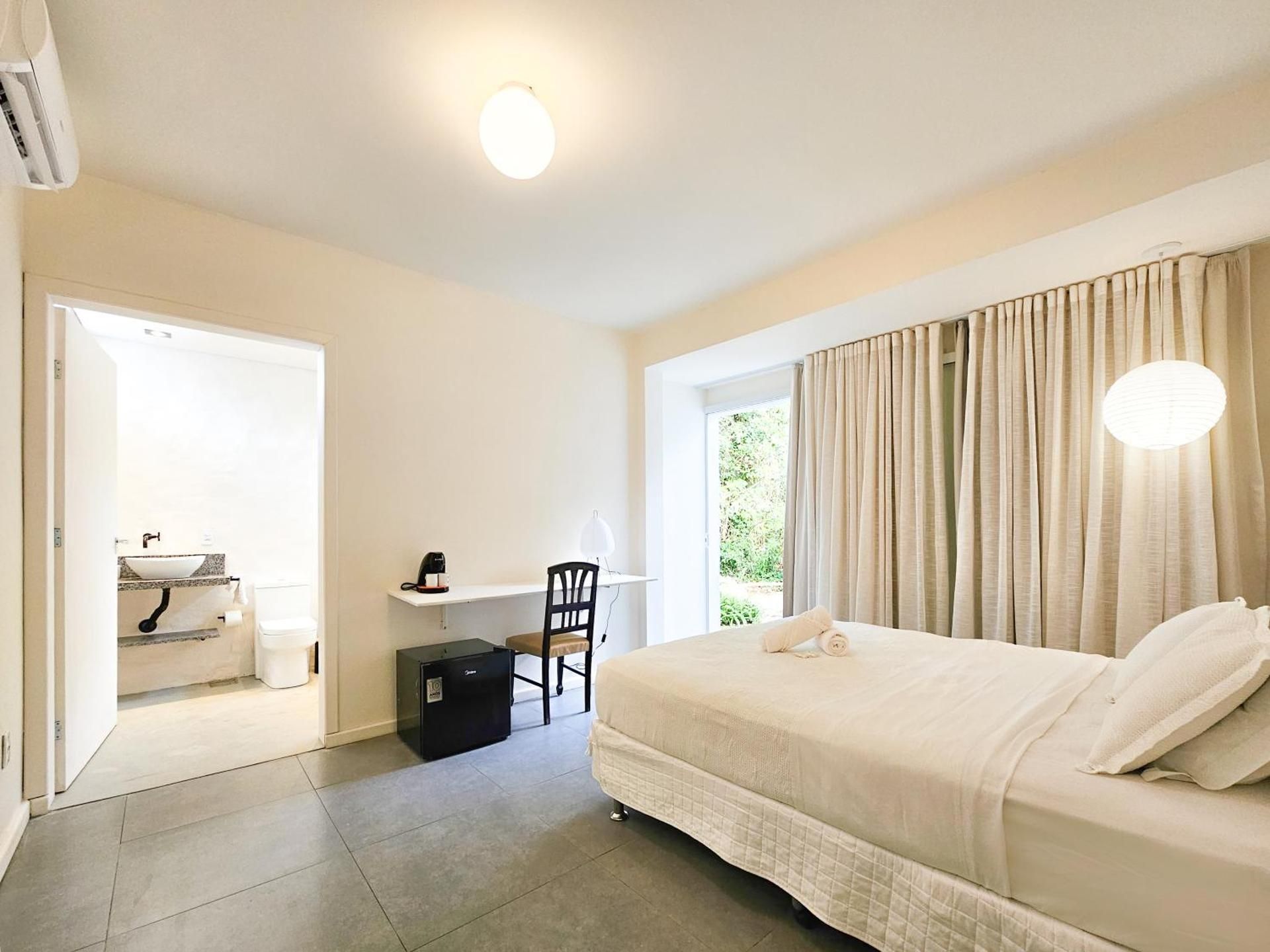 Suite with Hot Tub