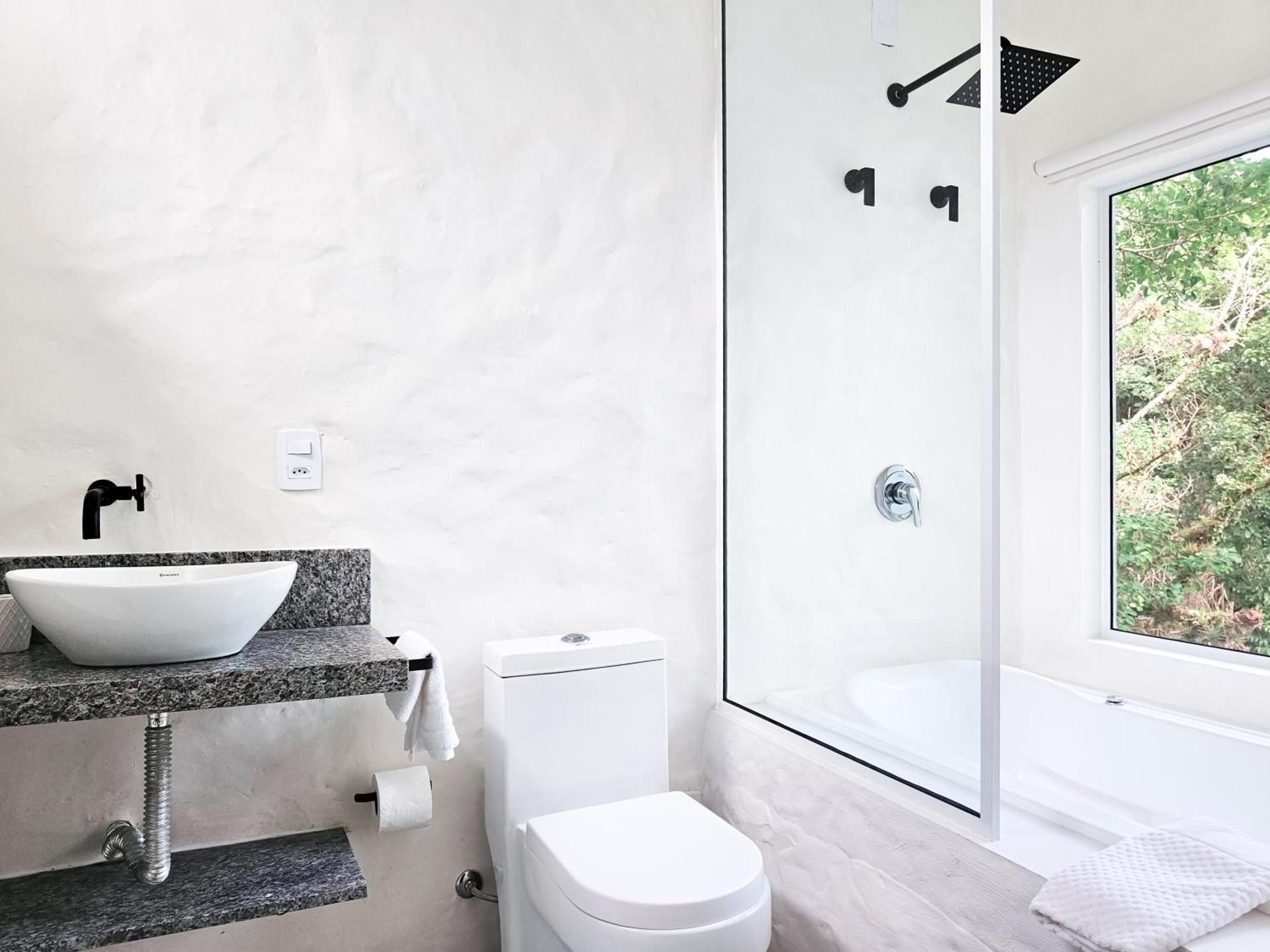 Deluxe Suite with Spa Bath