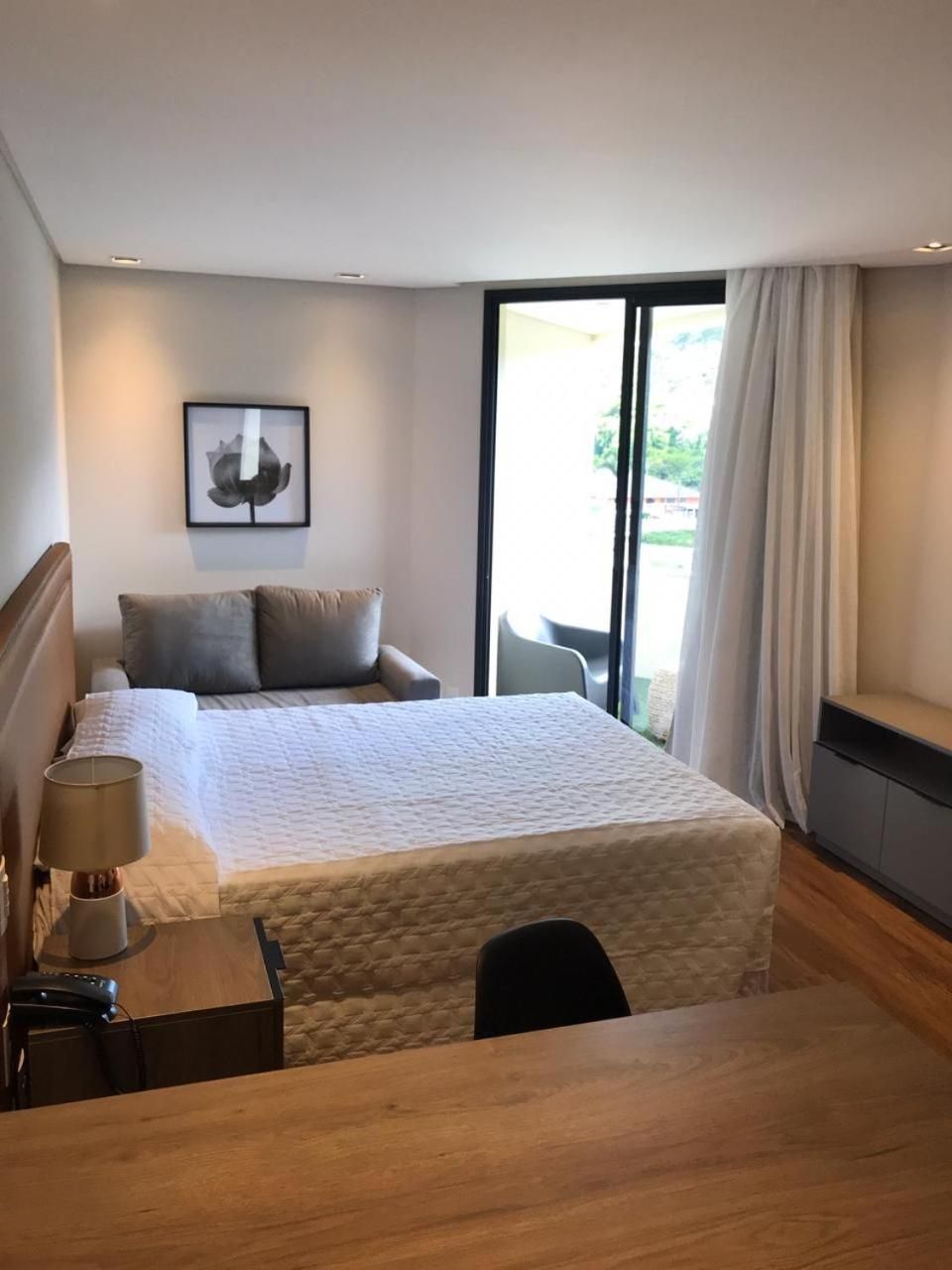 King Studio with Sofa Bed
