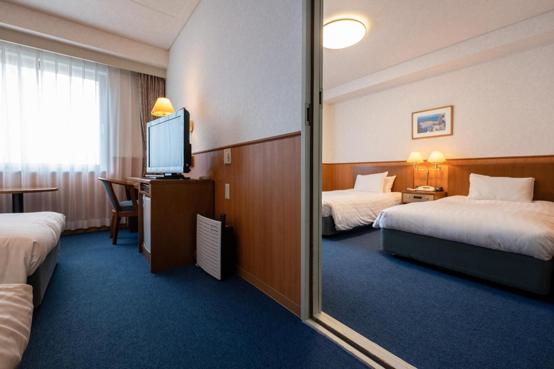 Connecting Room - Non-Smoking