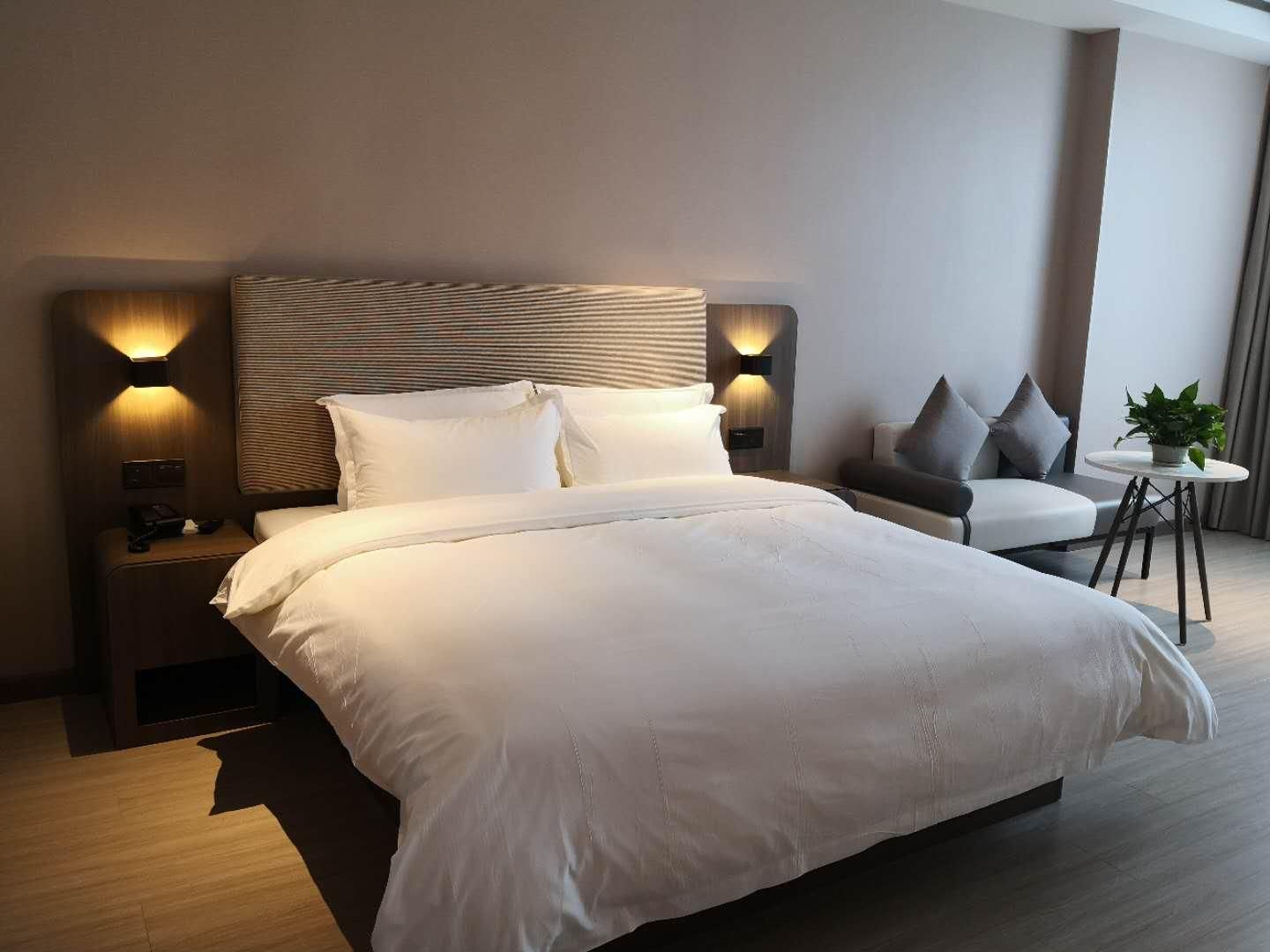 Huazhu - Superior BedRoom