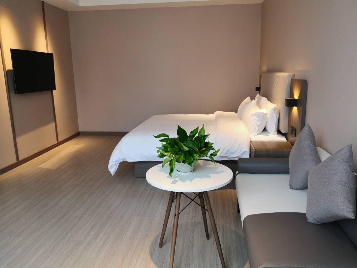 Huazhu - Suite