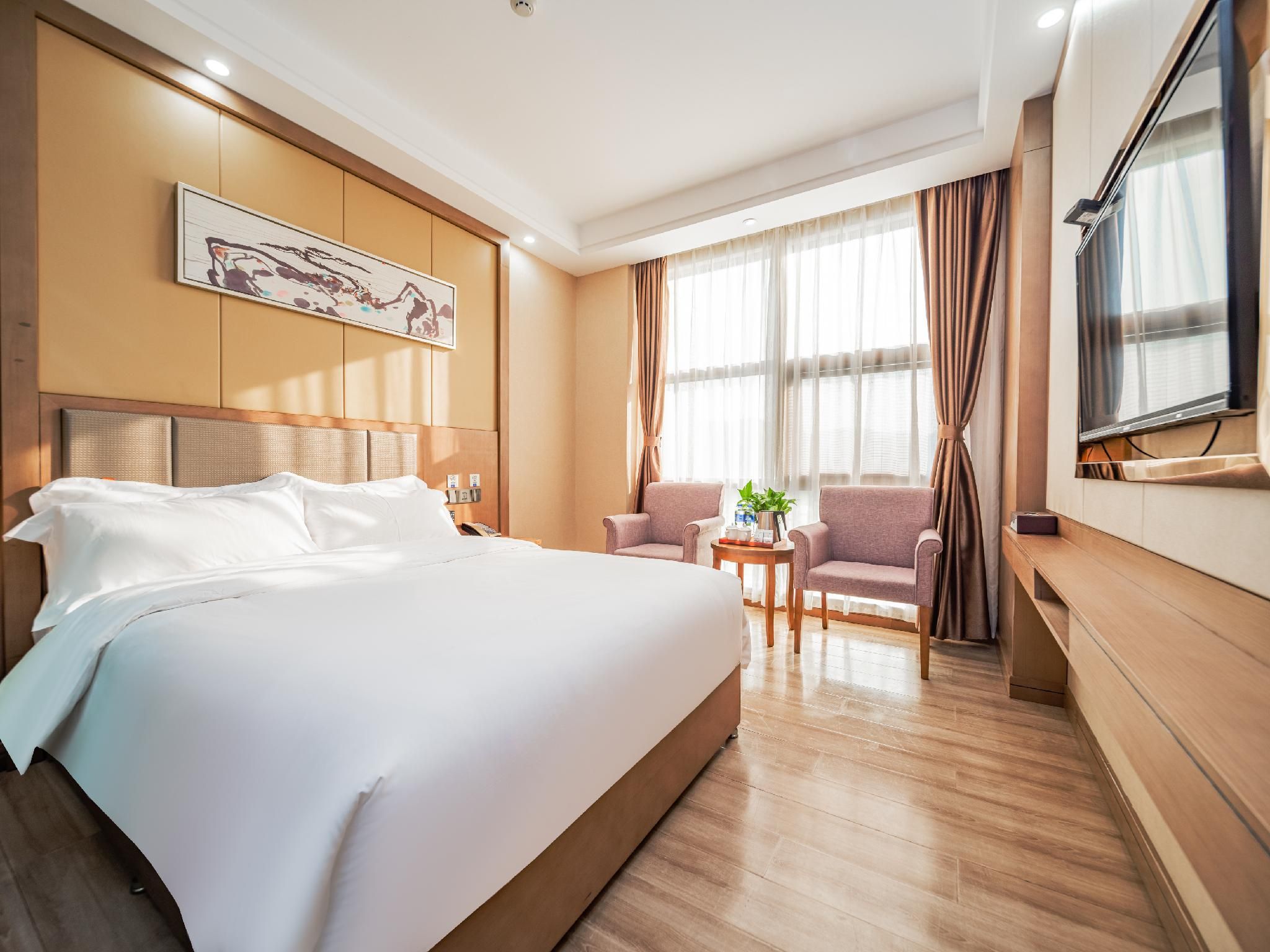 Huazhu - Room With Bed