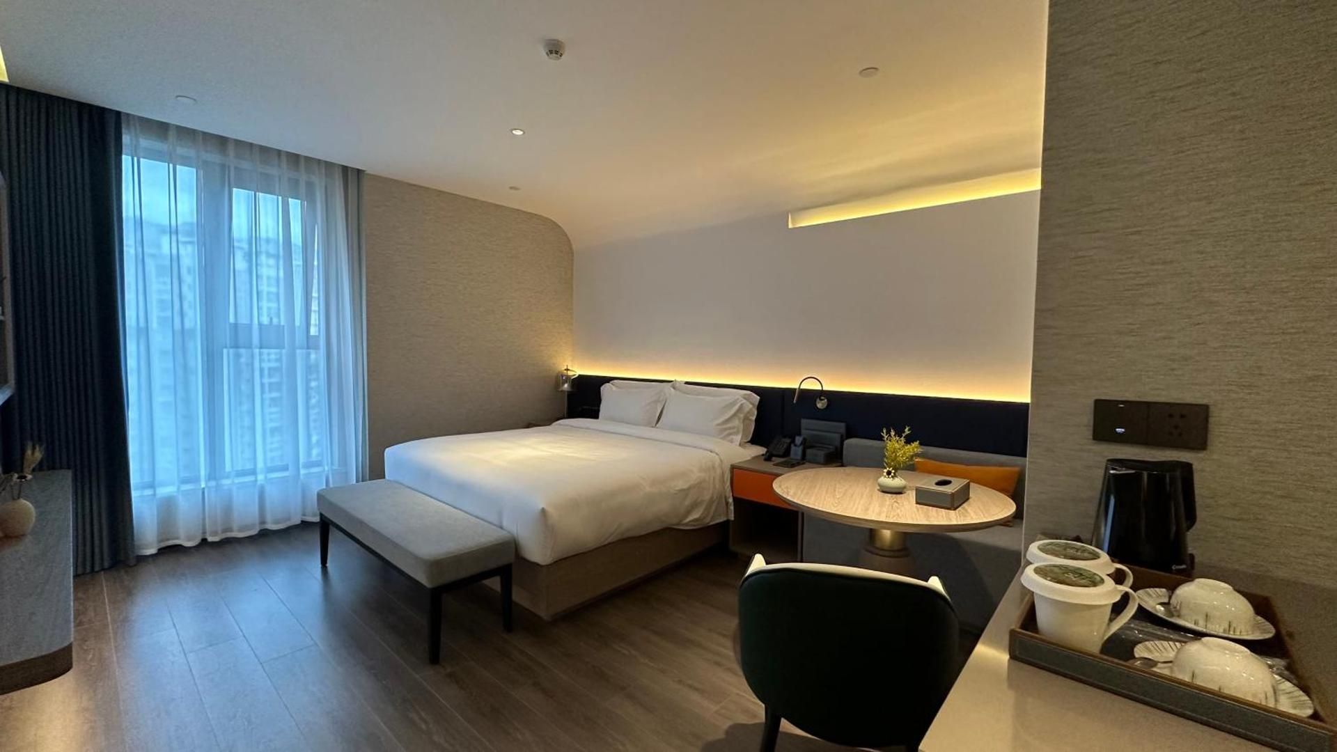 Liz Double Room with City View
