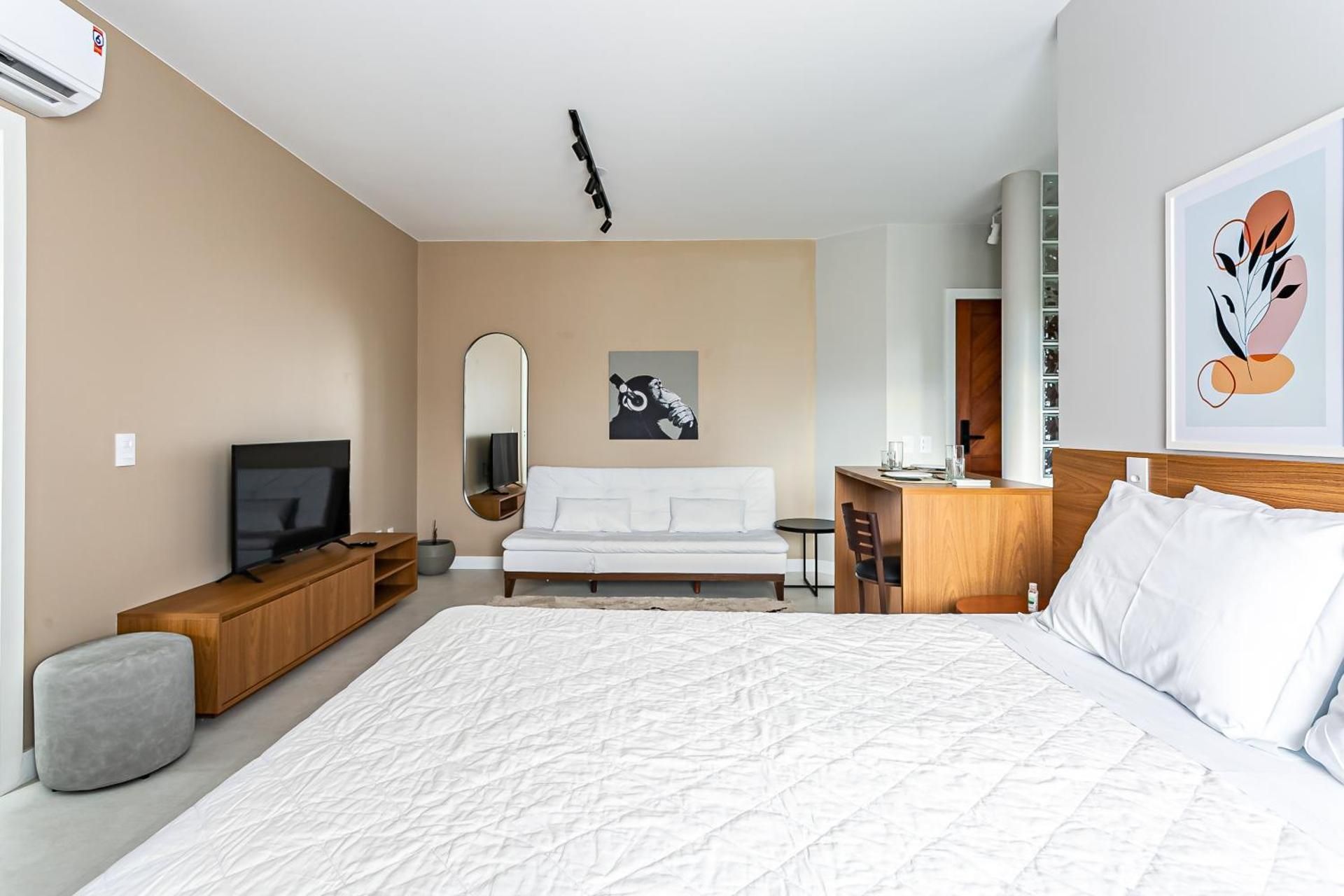 Studio Apartment with Balcony