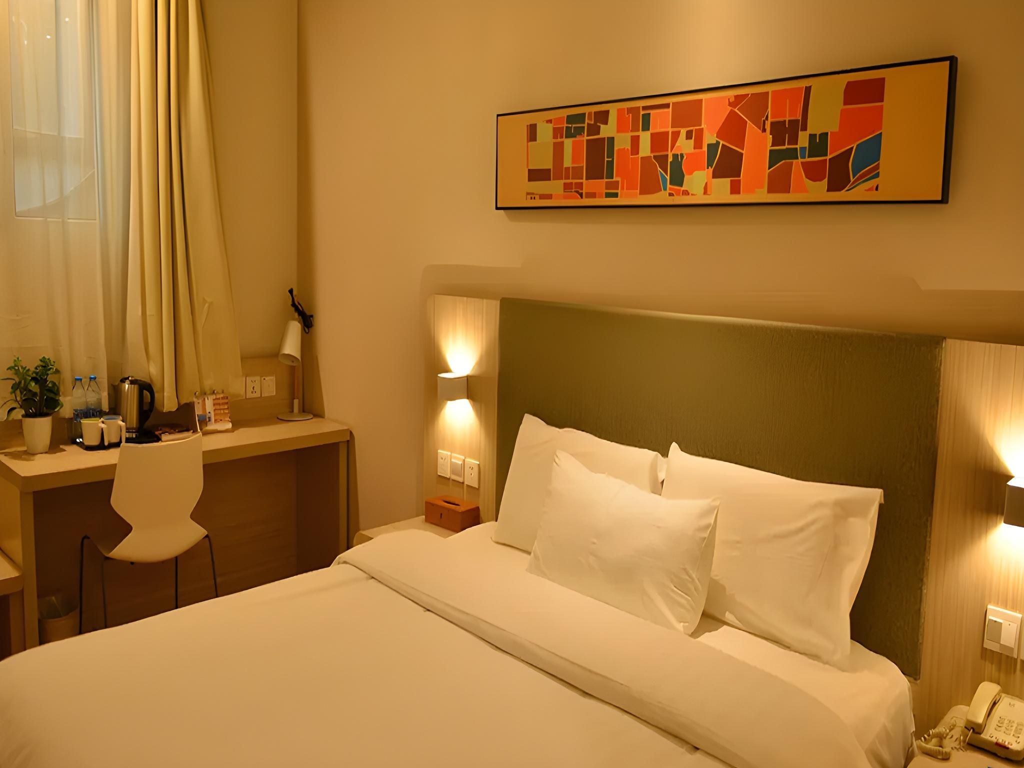 Huazhu - Superior Bed Room