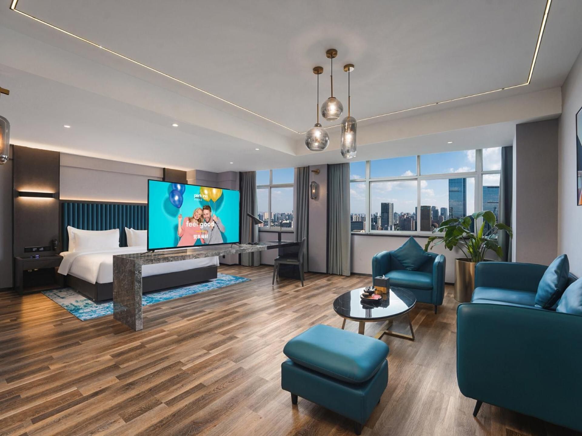 Premium Suite with king bed