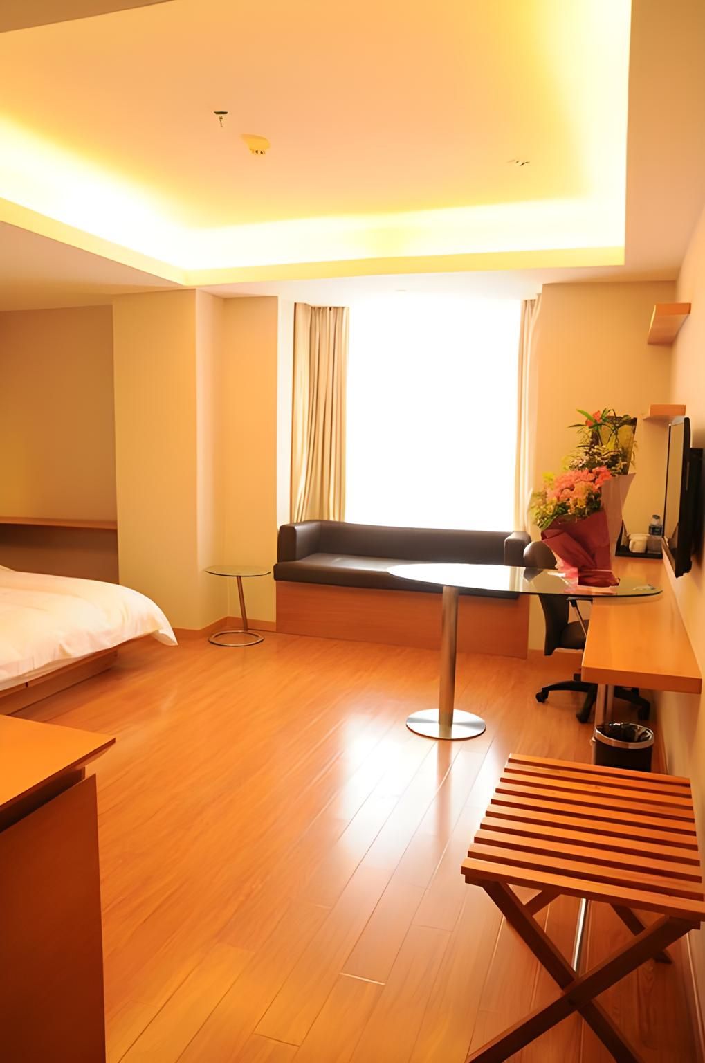 Huazhu - Superior T Bed Room