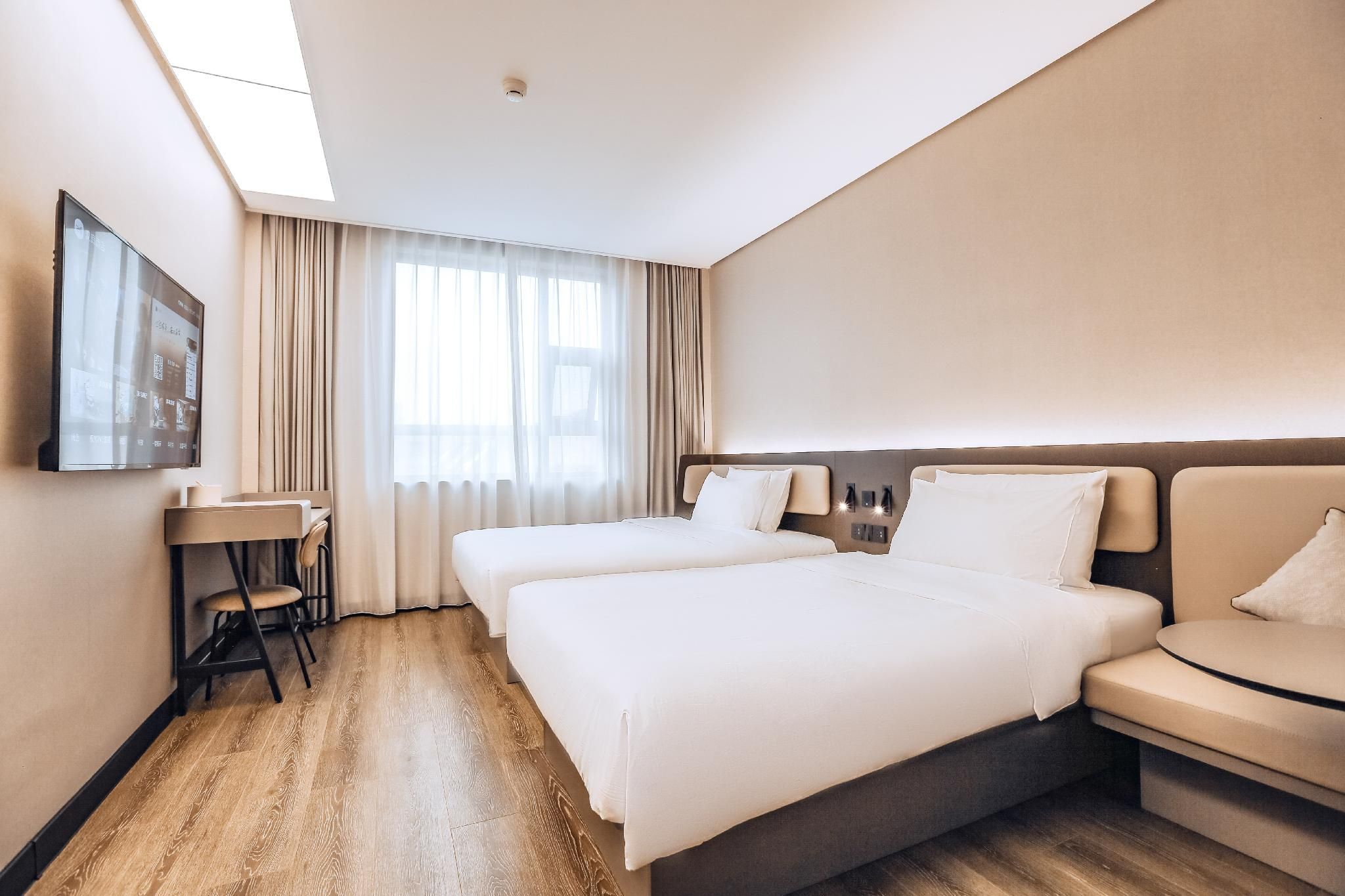 Twin Business Room