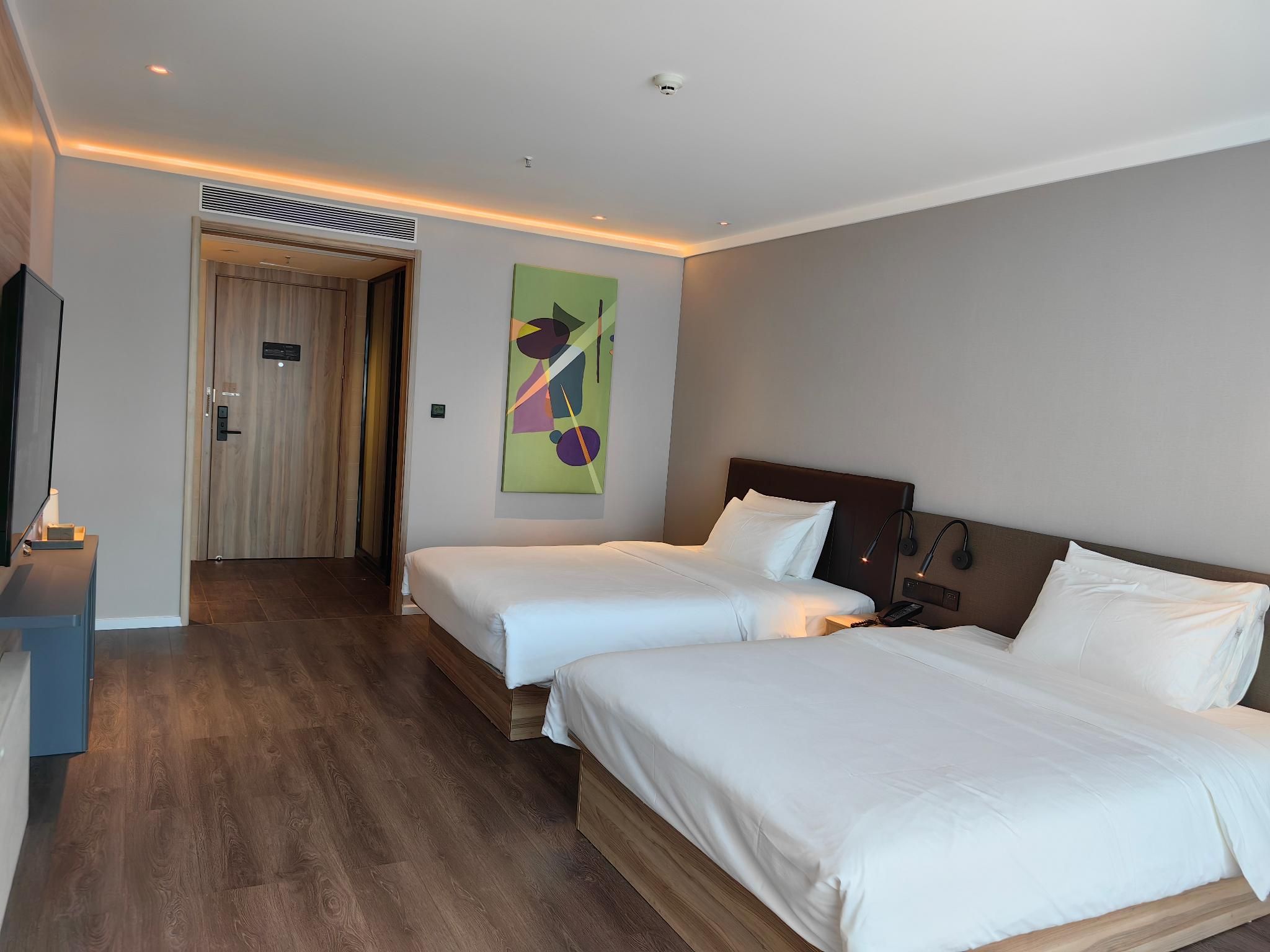 Twin Business Room