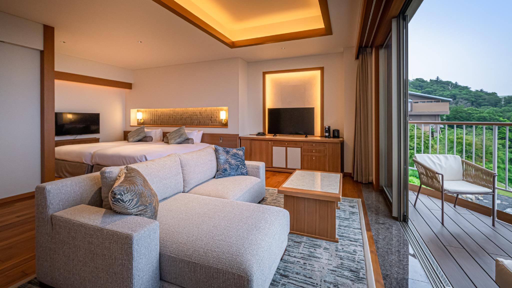 Deluxe Twin Room Type B