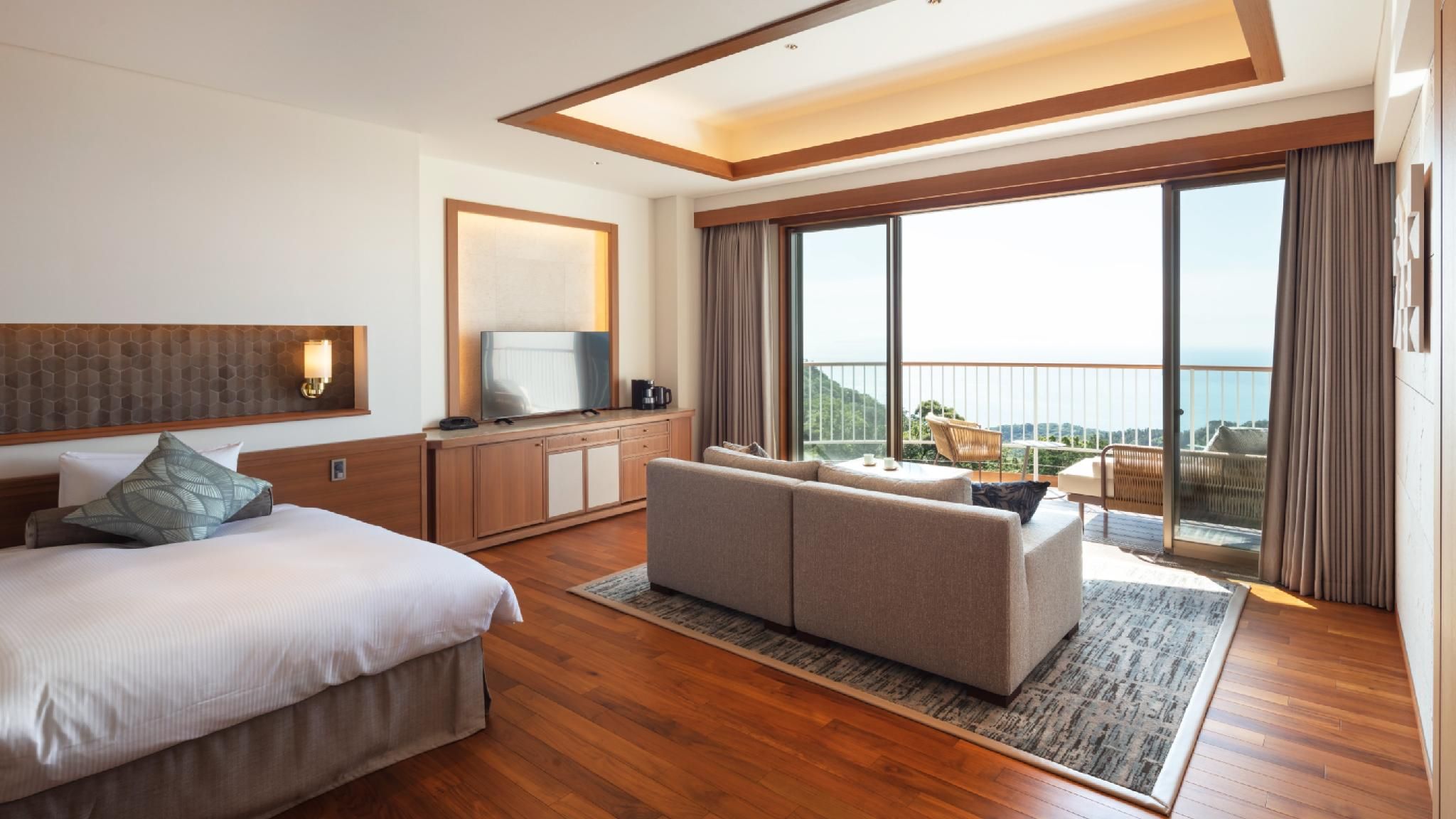 Deluxe Twin Room Type B