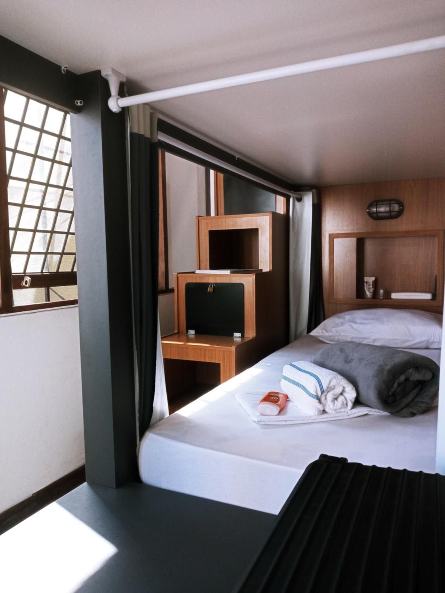 Bunk Bed in Mixed Dormitory Room