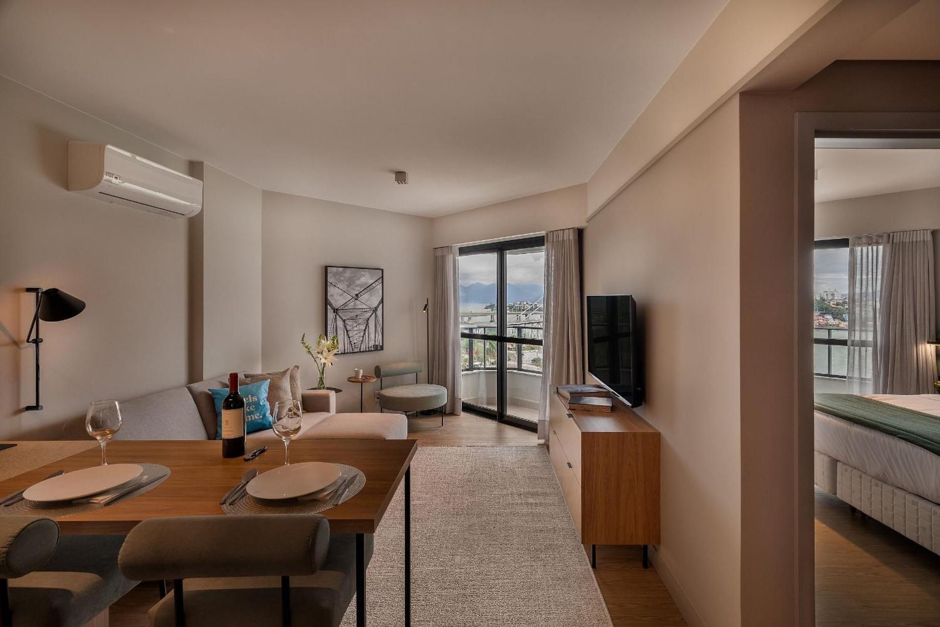 One-Bedroom Apartment with View