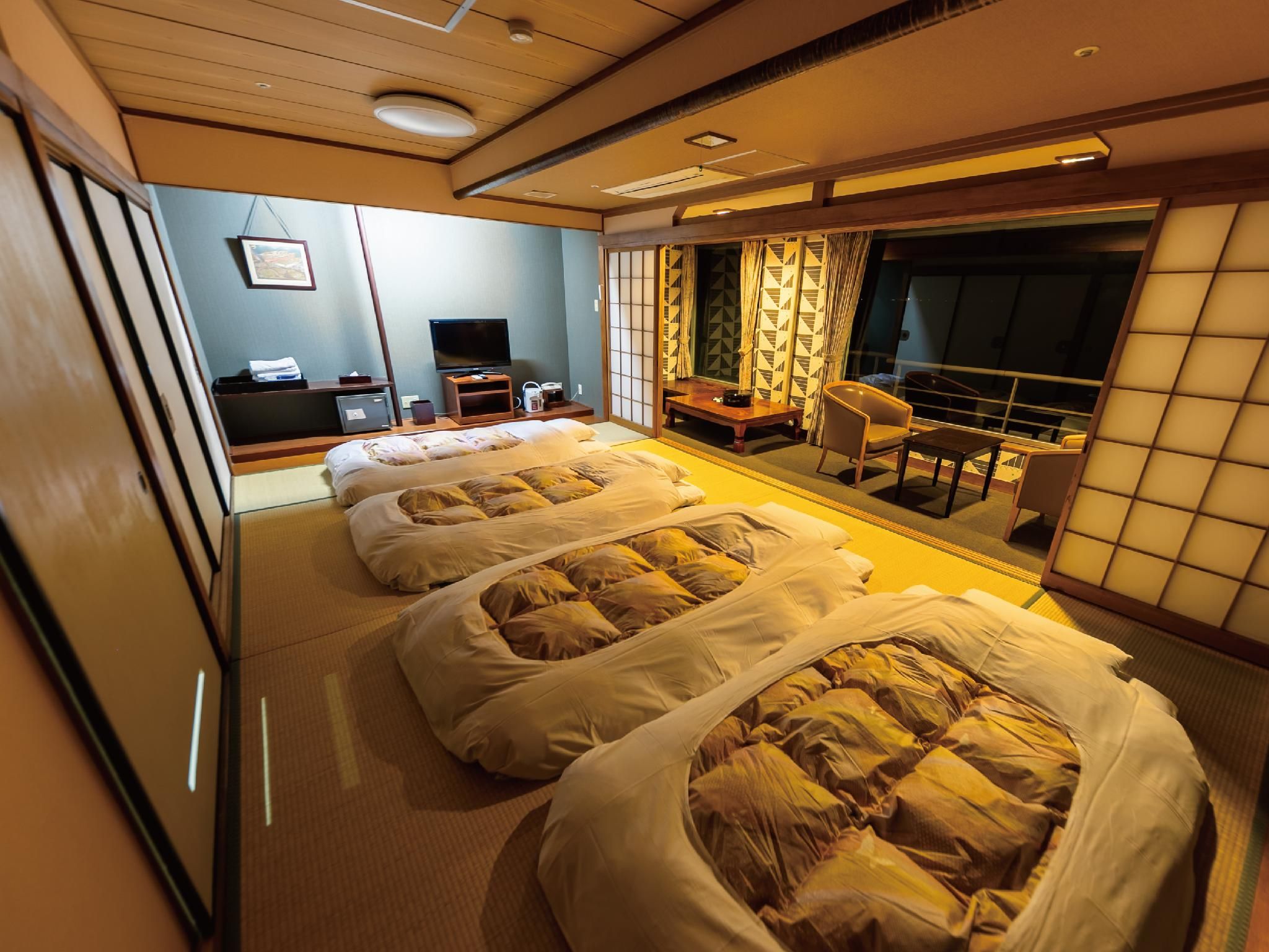 Deluxe Family Room