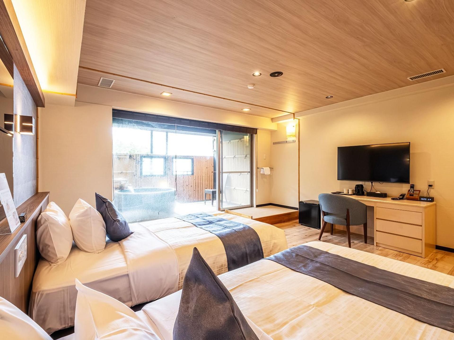 Superior Japanese Western Room with Terrace and Open-air Bath