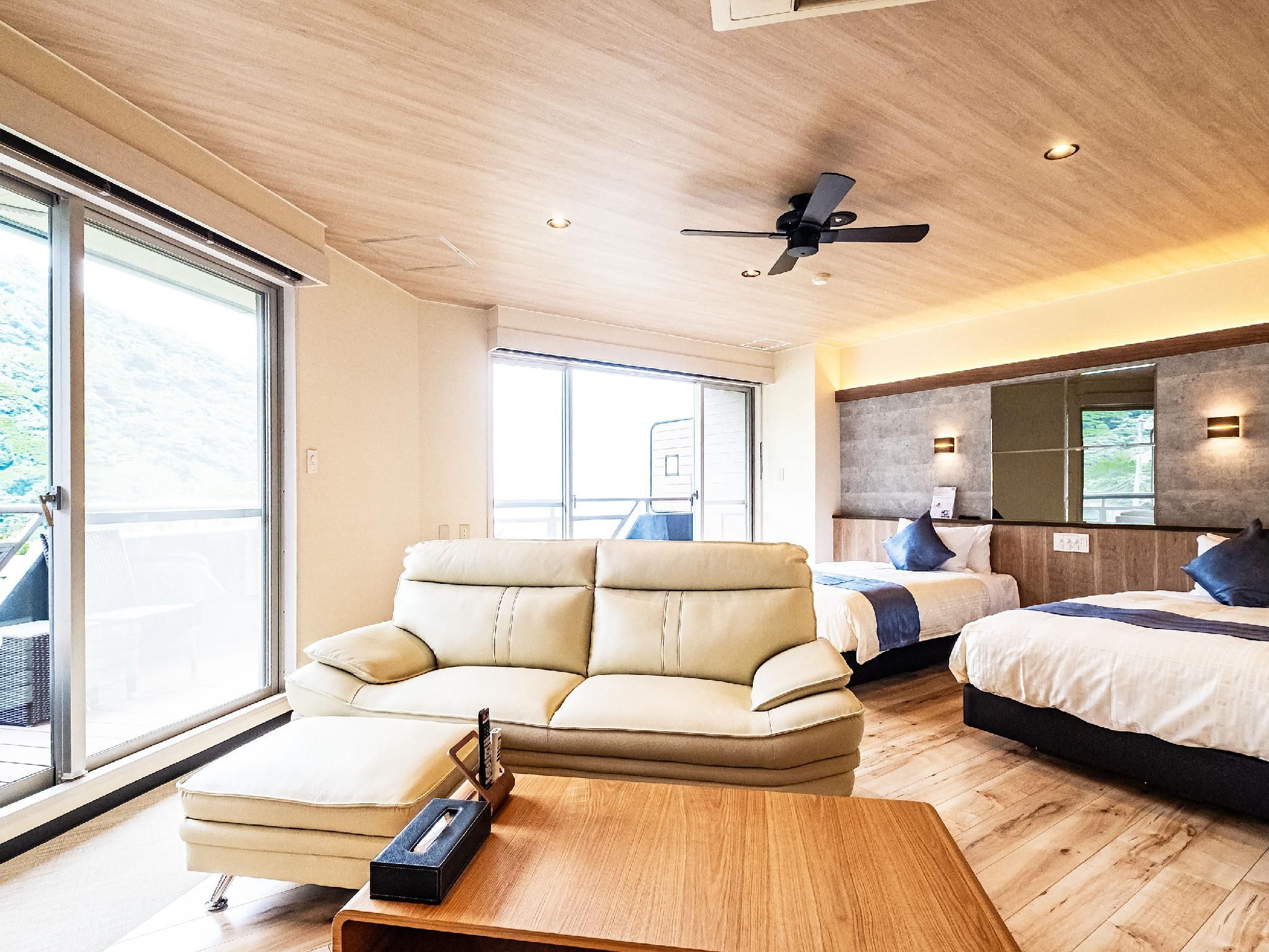 Western Modern Junior Suite with Shigaraki Ware Open-Air Bath