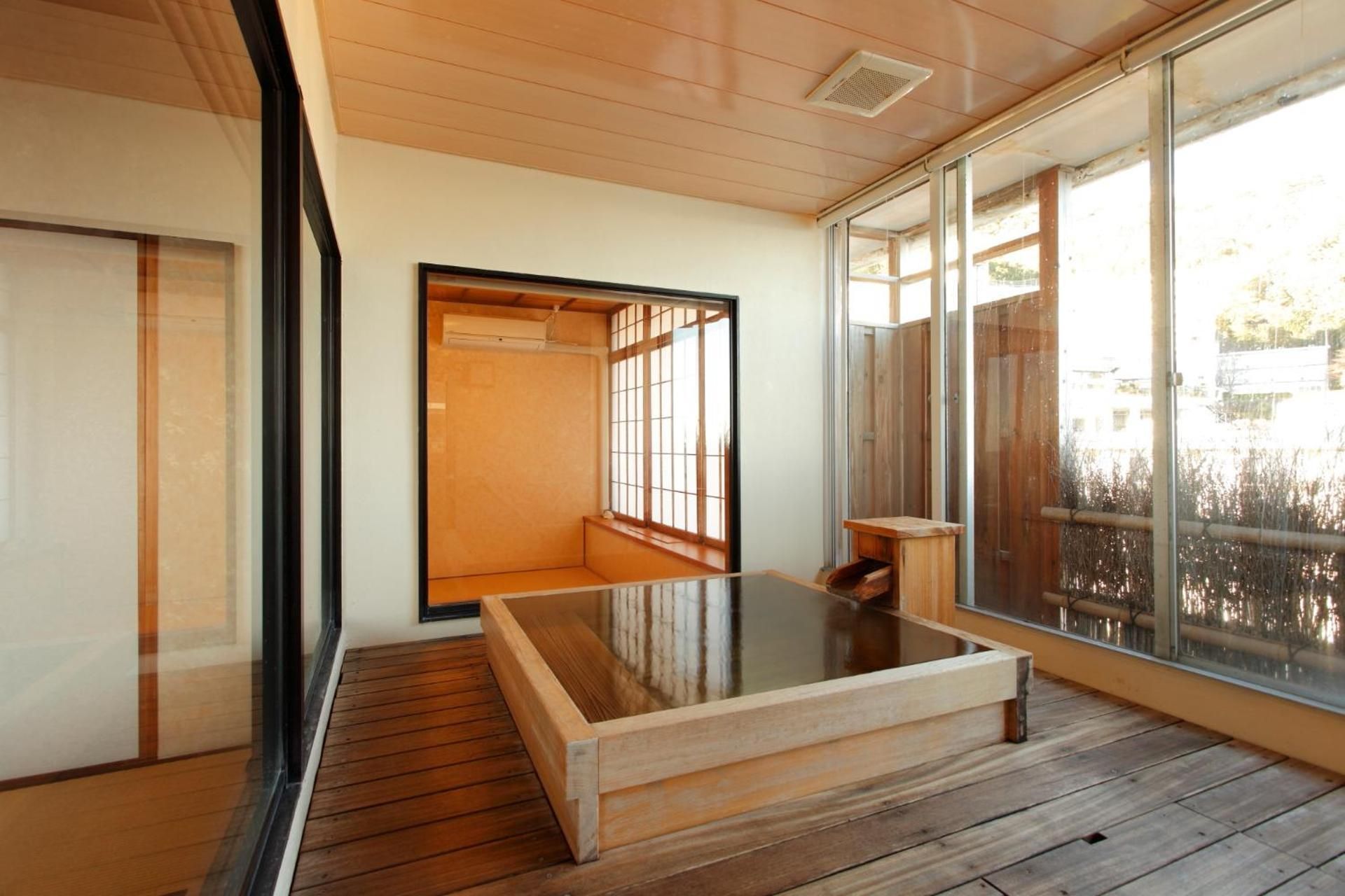 Quadruple Room with Private Bathroom