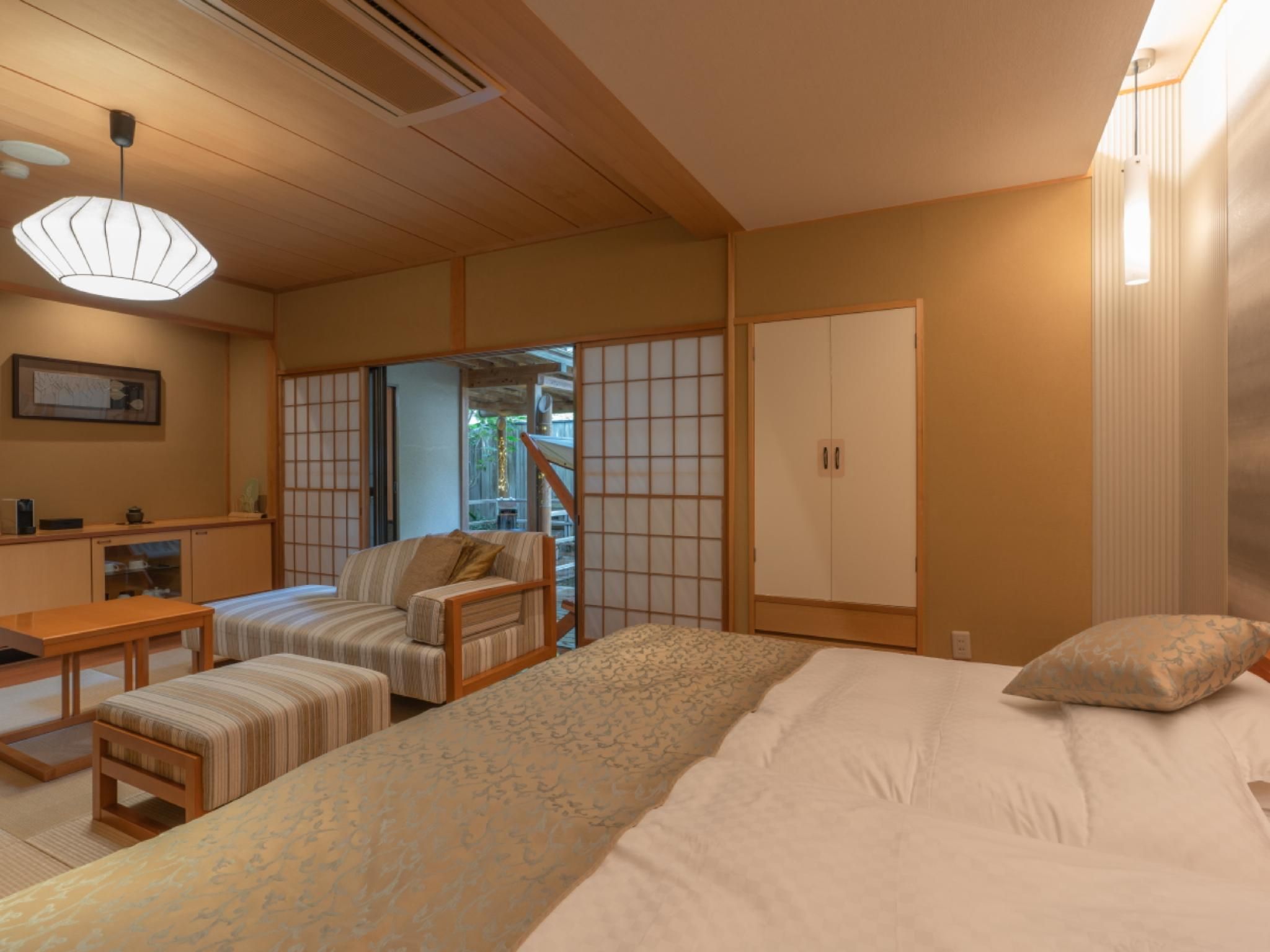 Hatsuse Annex Japanese-Western Style Room with Open-Air Bath and Inner Bath