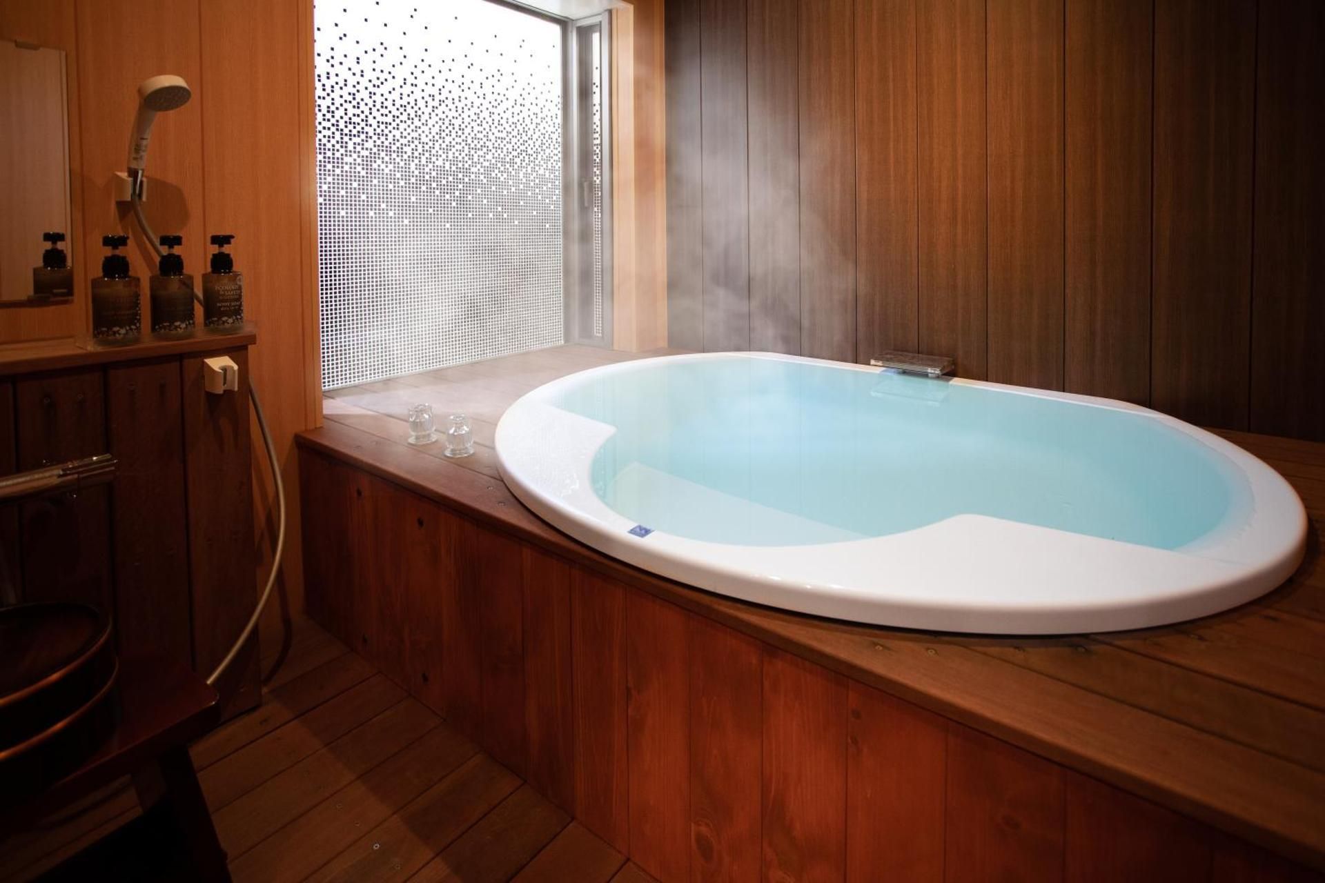 Twin Room with Private Bathroom